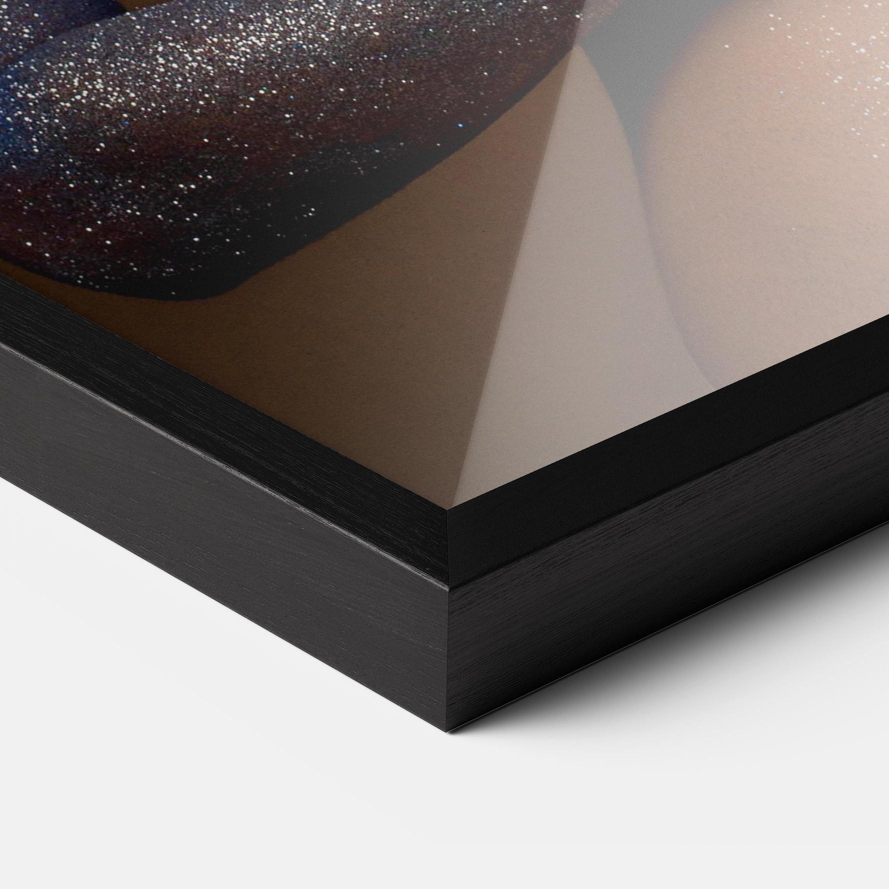 Gerahmte Poster Blue Hair Make Up mockup 3