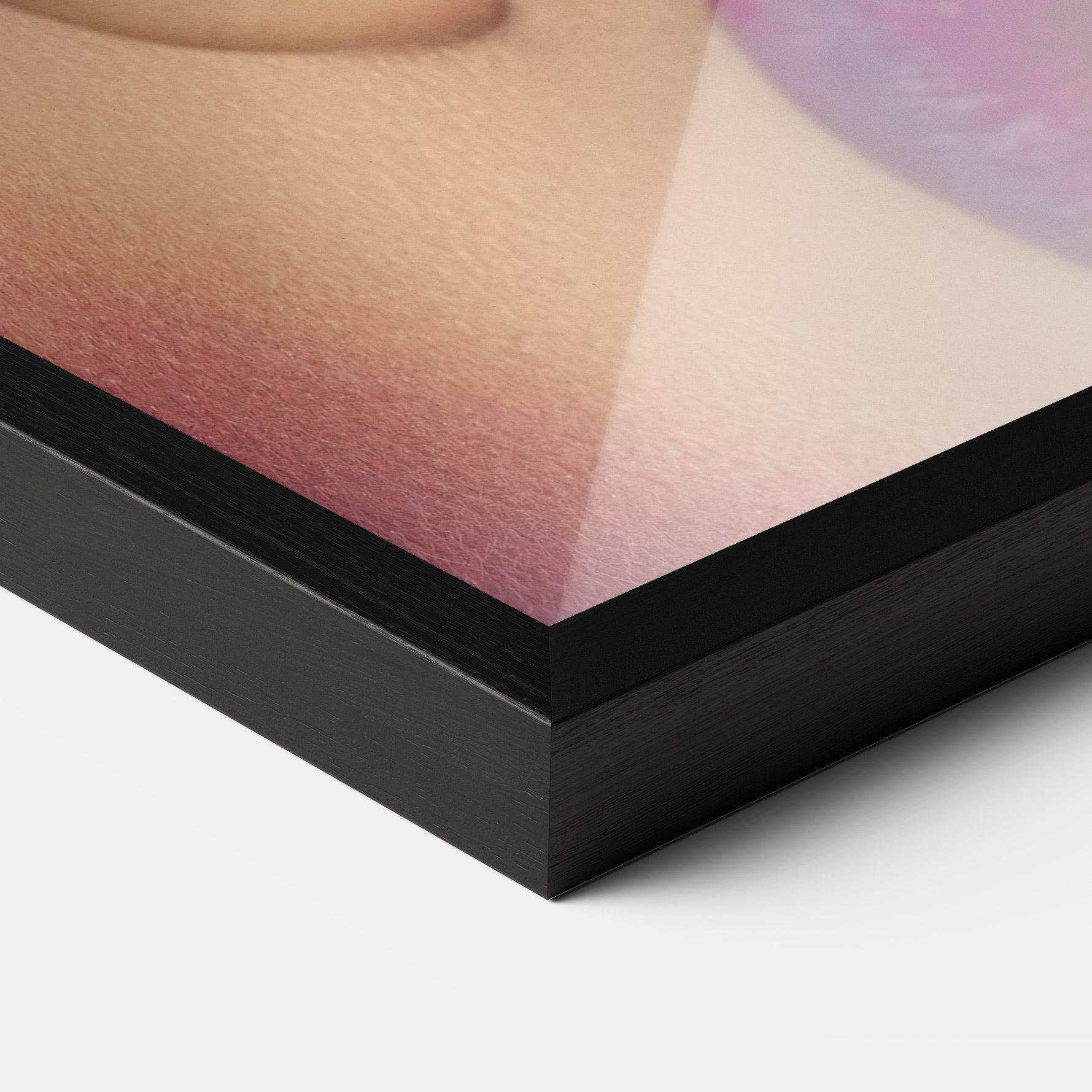 Gerahmte Poster Pretty Pink Eyelashes mockup 3