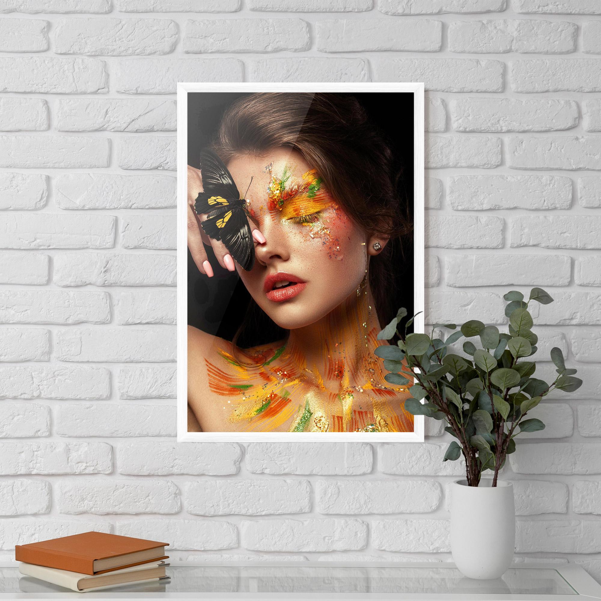 Gerahmte Poster Butterflu Makeup mockup 5