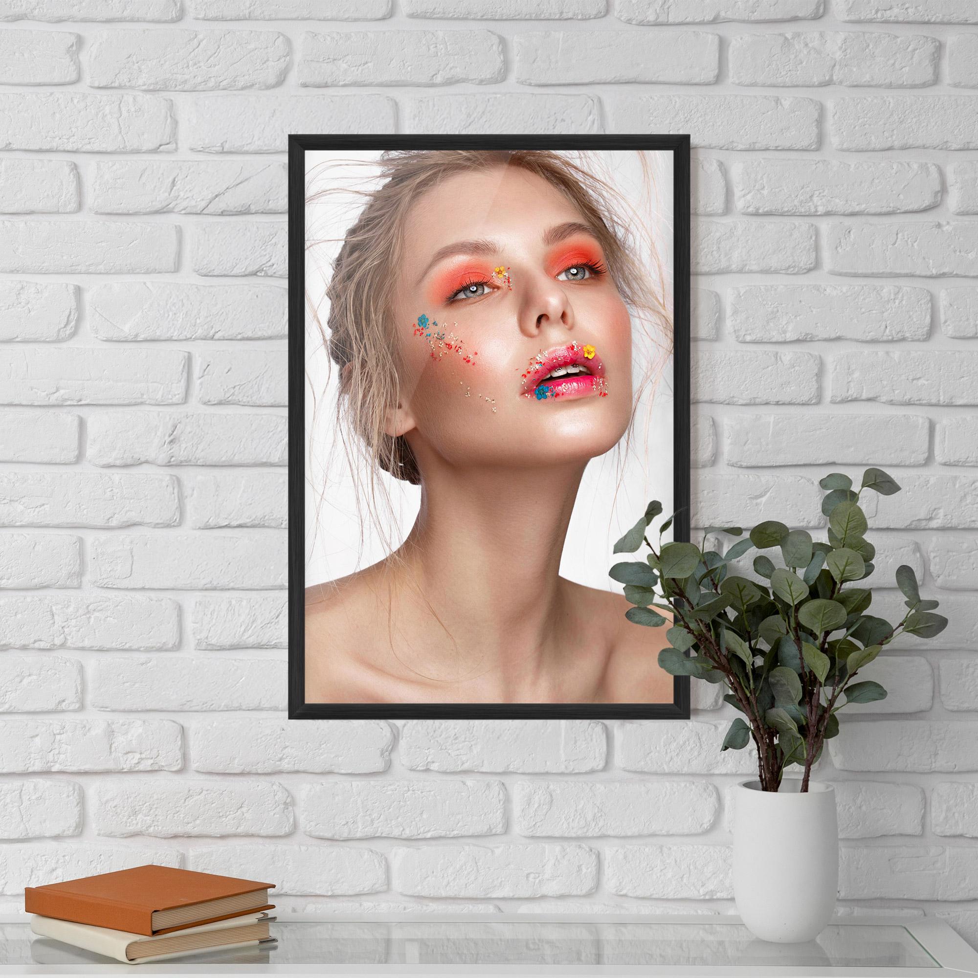 Gerahmte Poster Lips Flower mockup 5