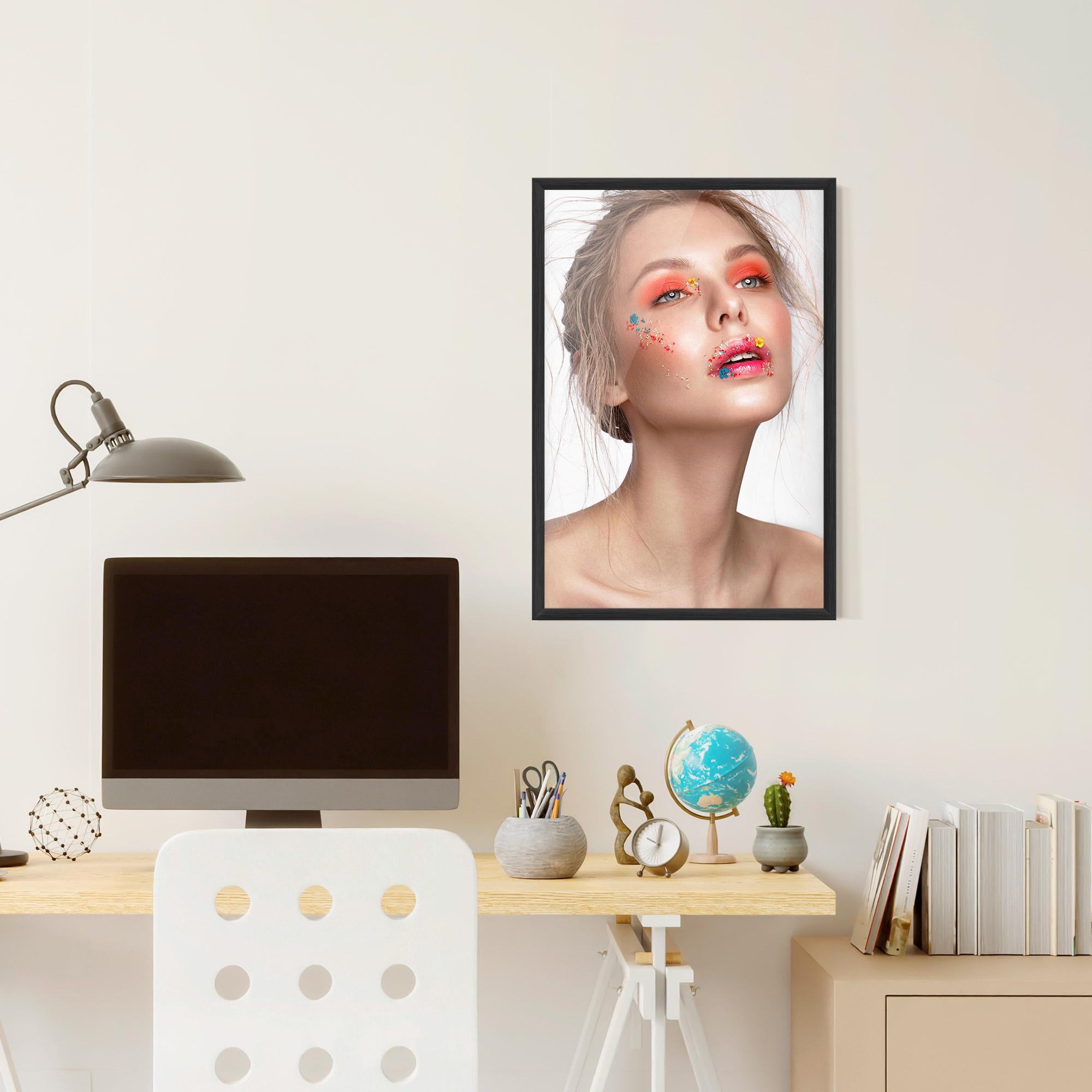 Gerahmte Poster Lips Flower mockup 6