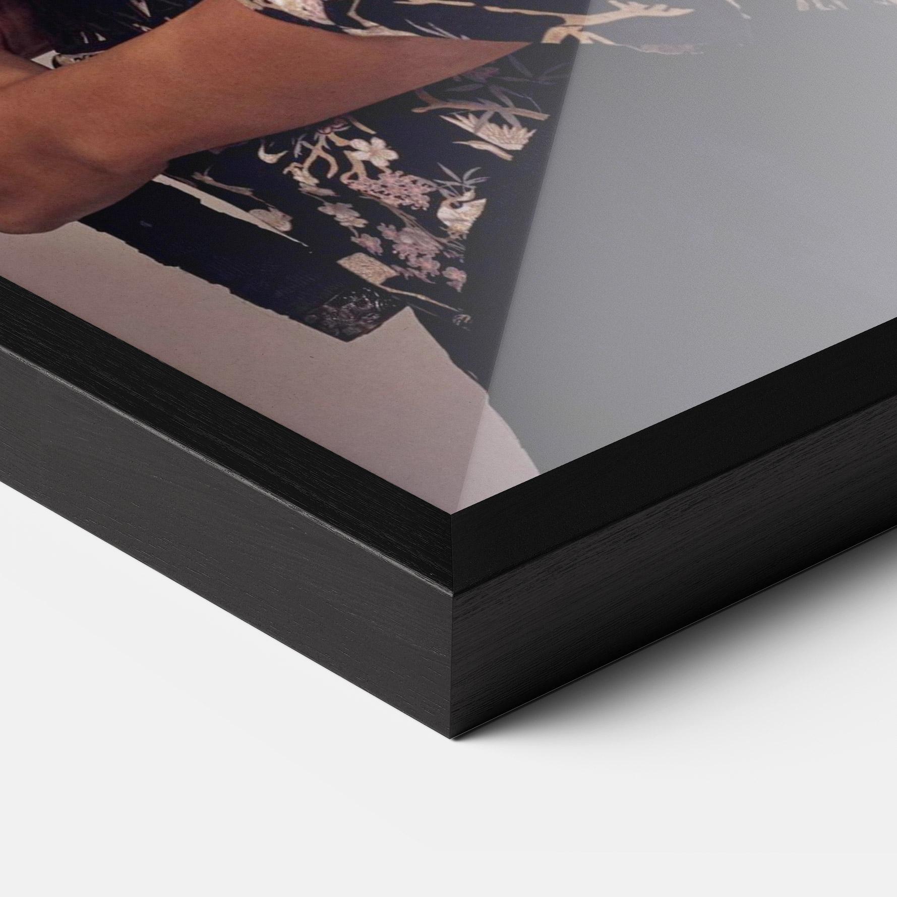 Gerahmte Poster Warrior Mirrored Woman mockup 3