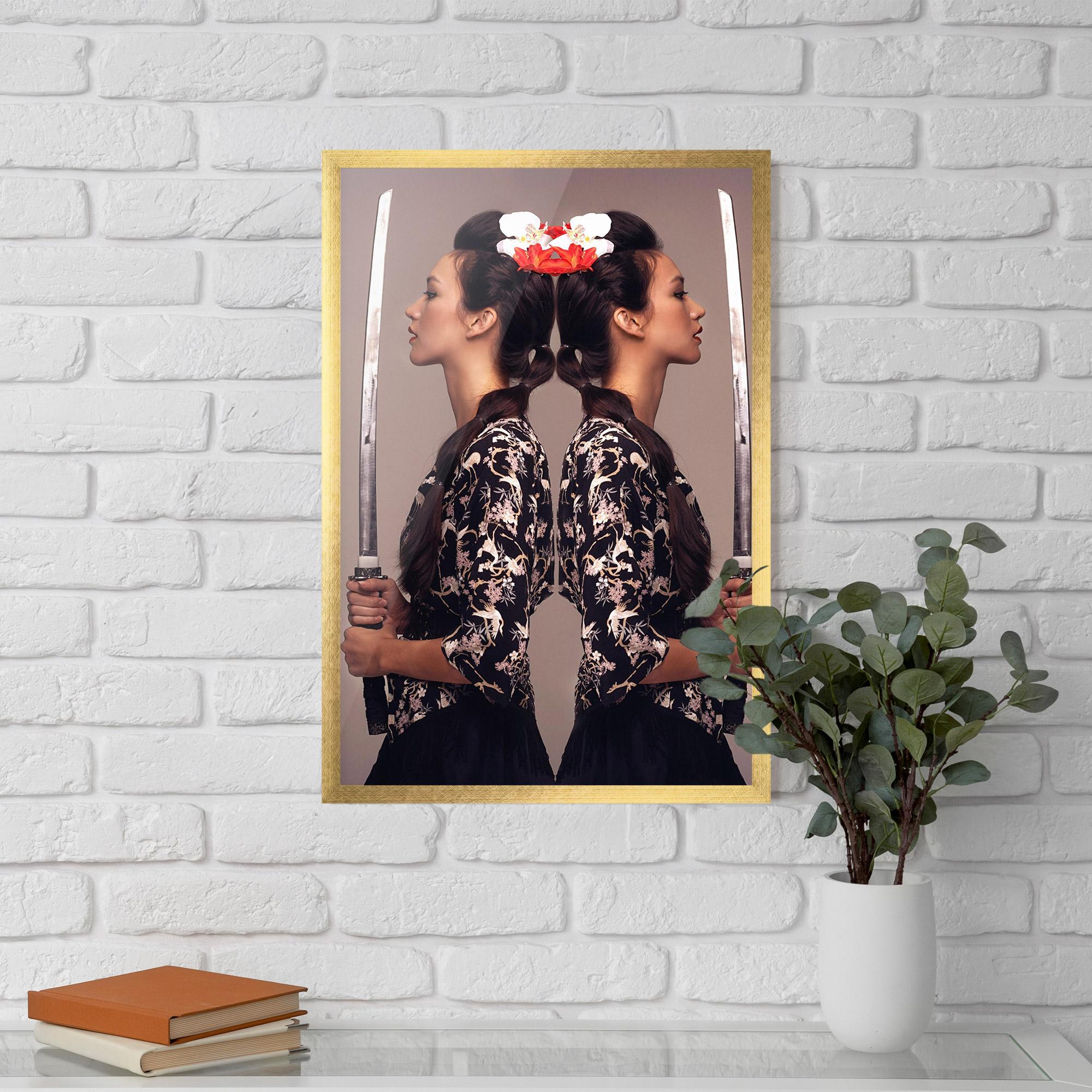 Gerahmte Poster Warrior Mirrored Woman mockup 5