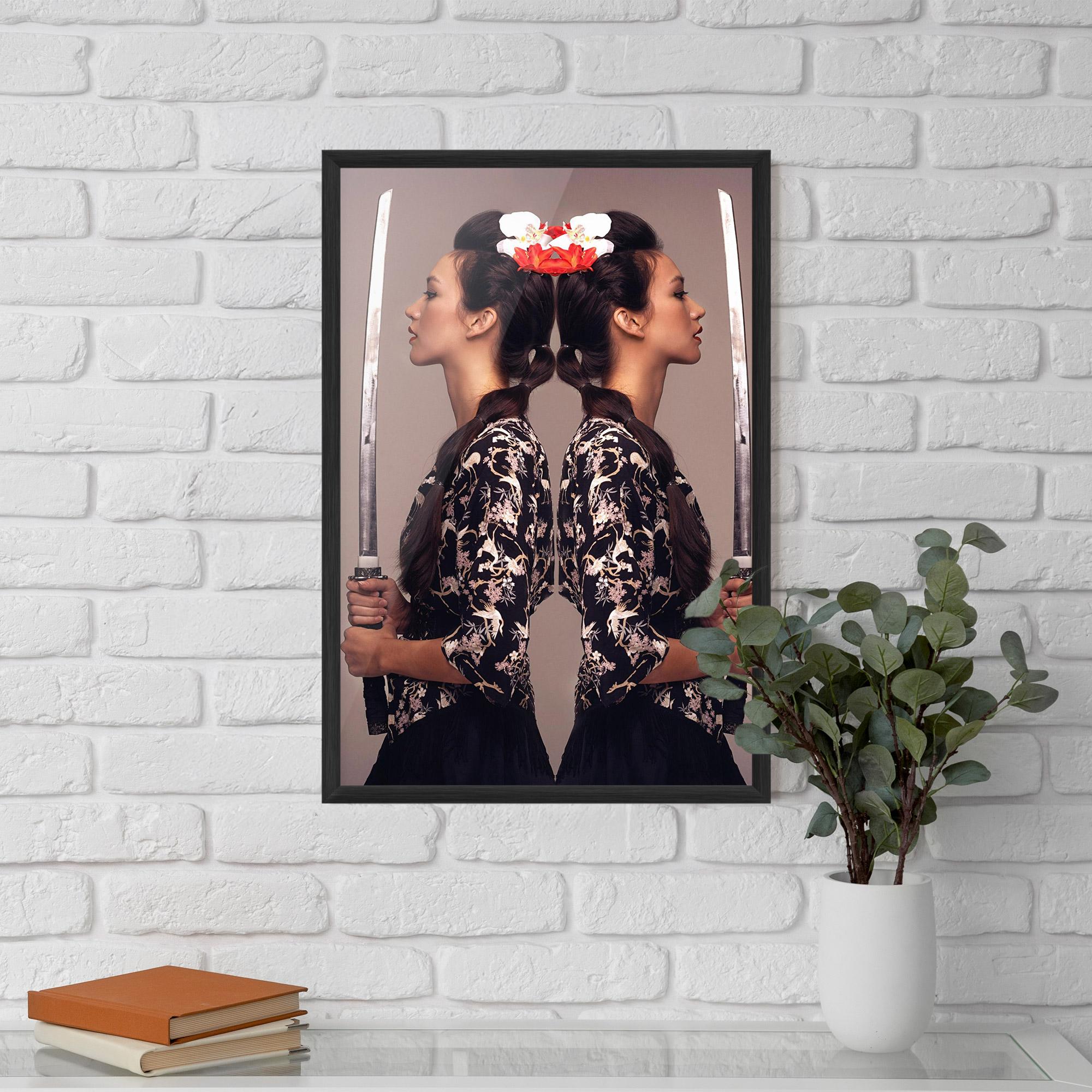 Gerahmte Poster Warrior Mirrored Woman mockup 5