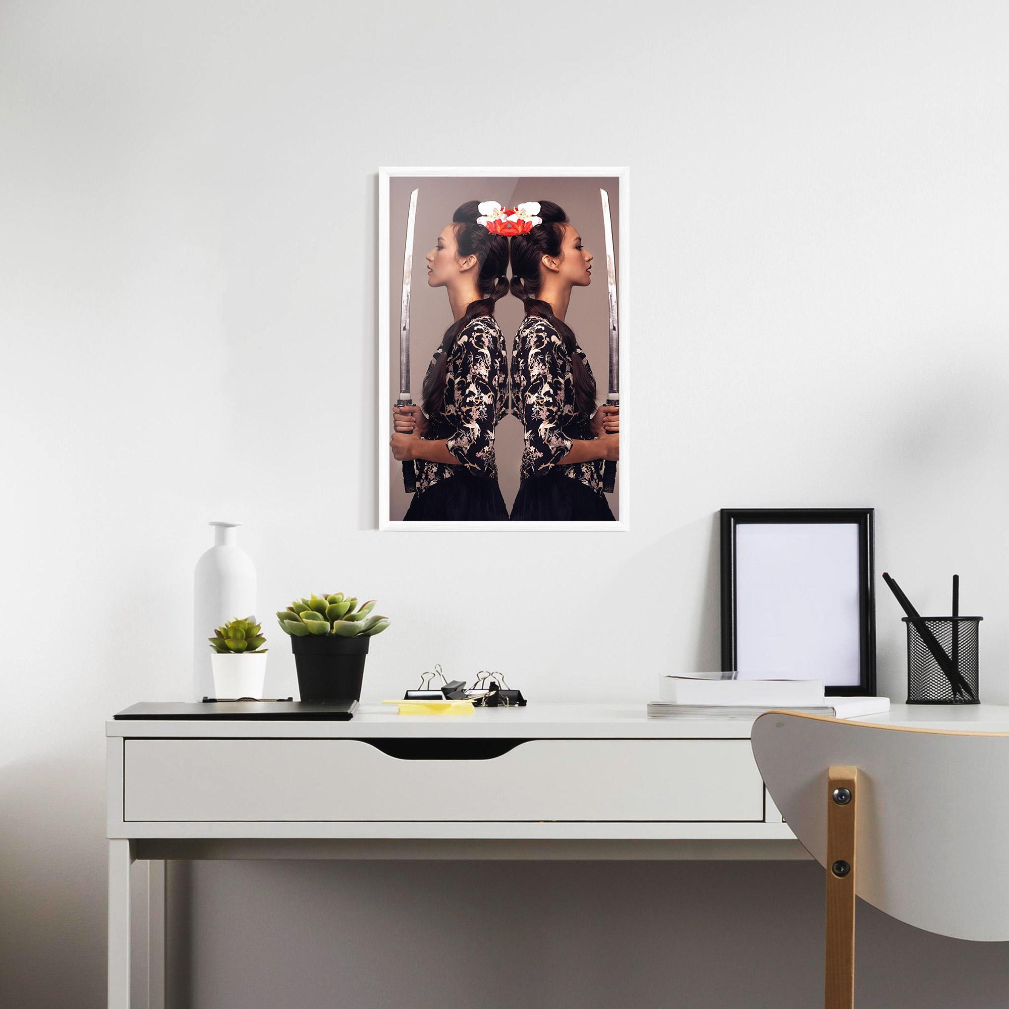 Gerahmte Poster Warrior Mirrored Woman mockup 7
