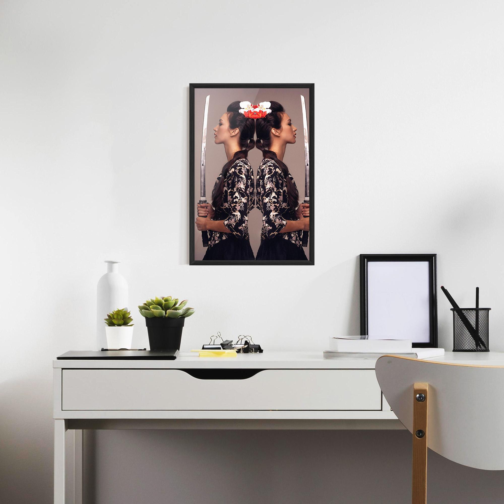 Gerahmte Poster Warrior Mirrored Woman mockup 7