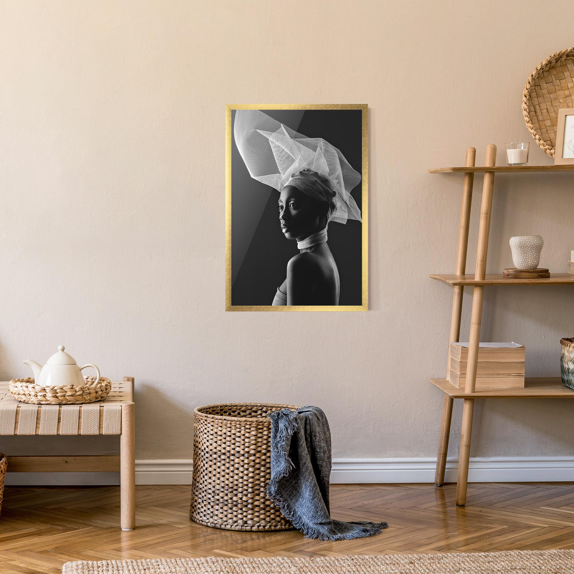 Gerahmte Poster Veil Hat Woman mockup 9