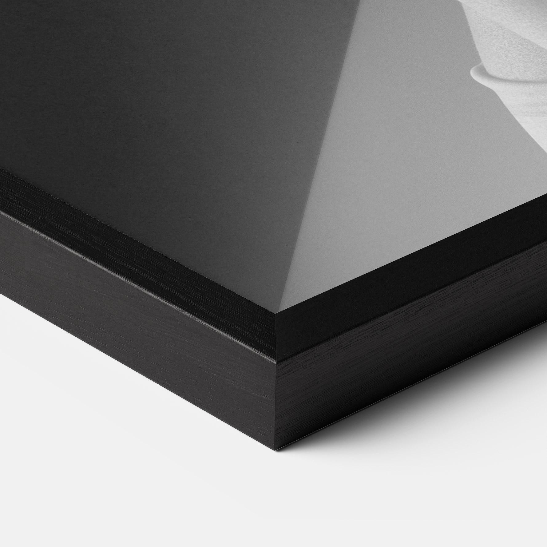 Gerahmte Poster Veil Hat Woman mockup 3