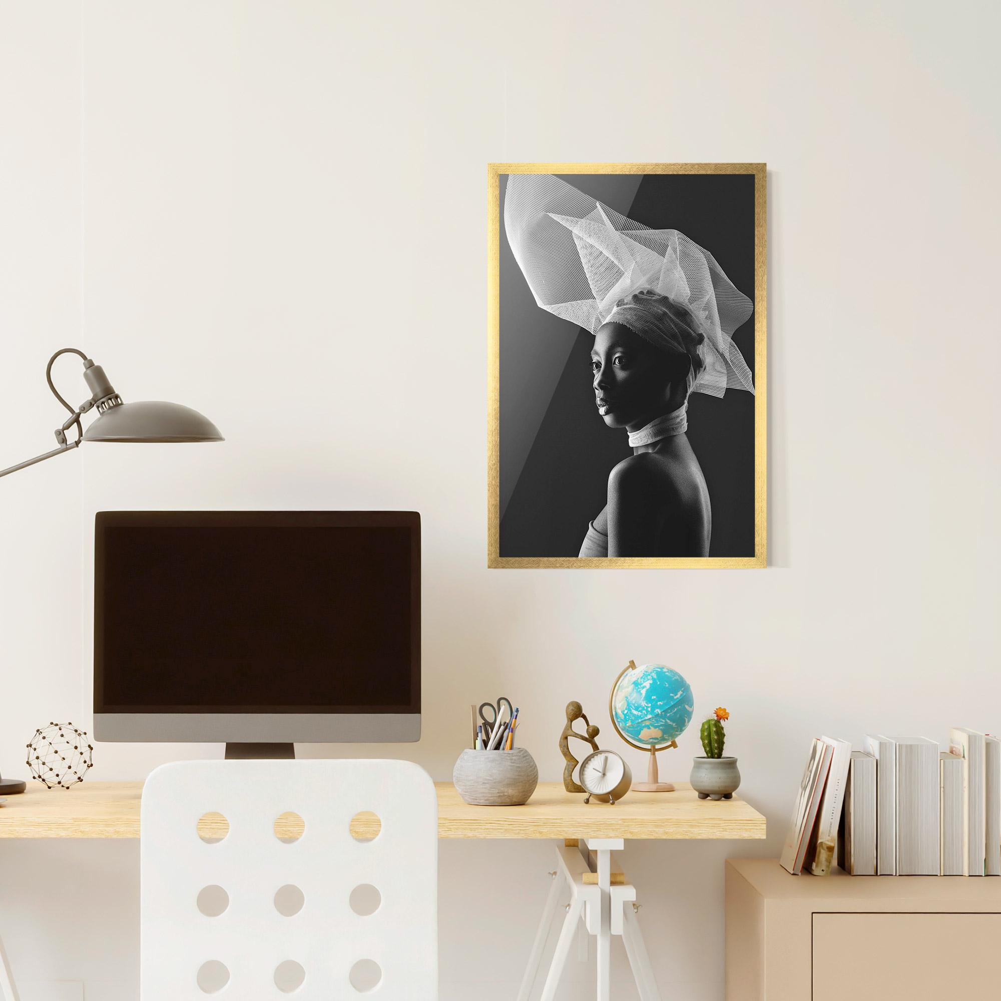 Gerahmte Poster Veil Hat Woman mockup 6