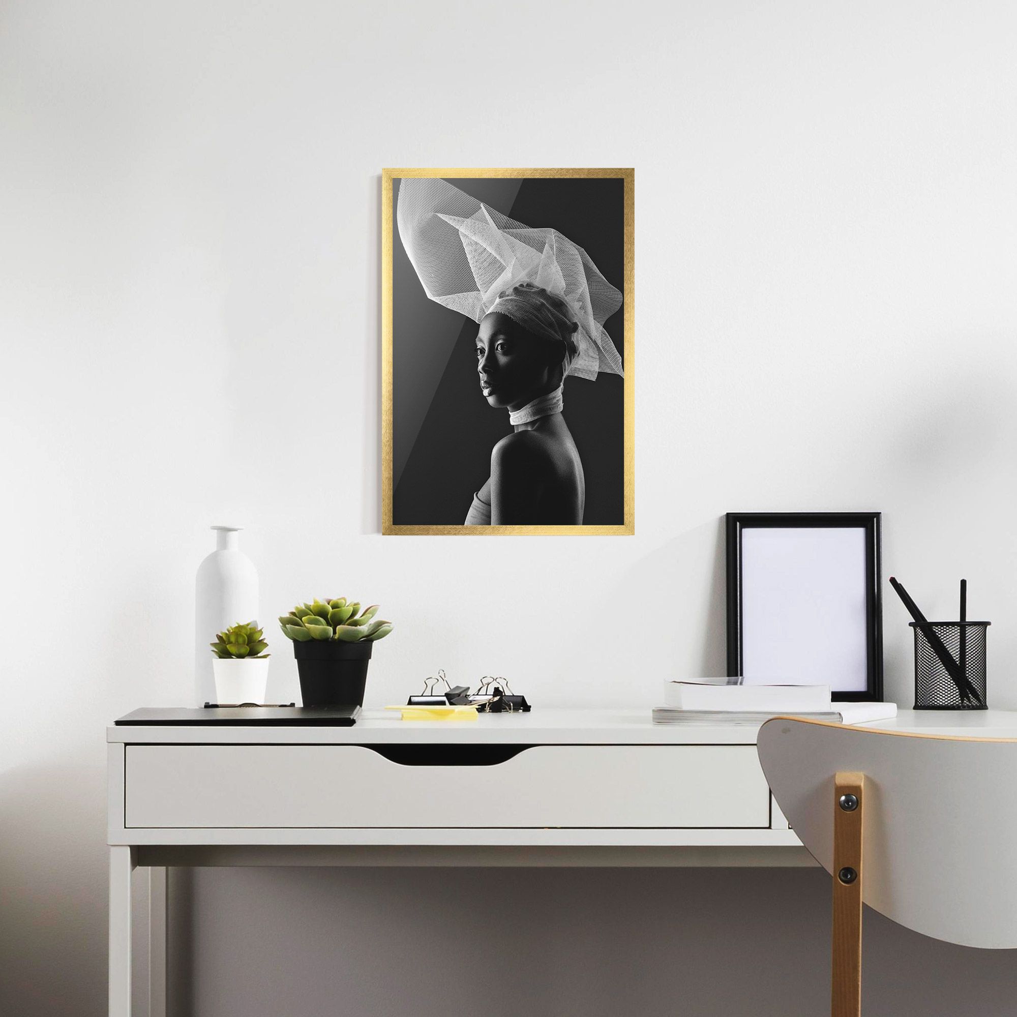 Veil Hat Woman mockup 7