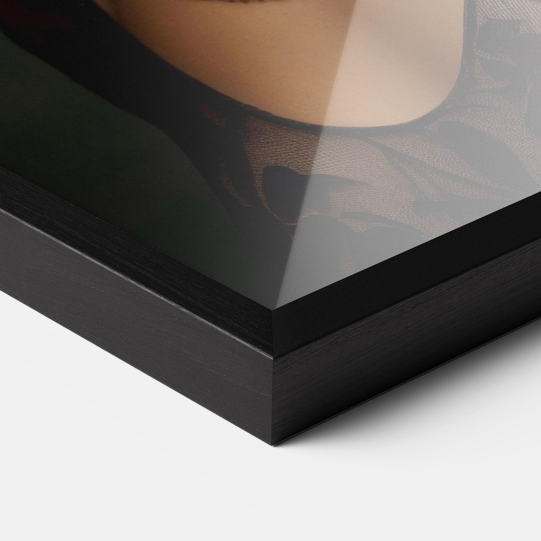 Gerahmte Poster Elegant Vintage Woman mockup 3