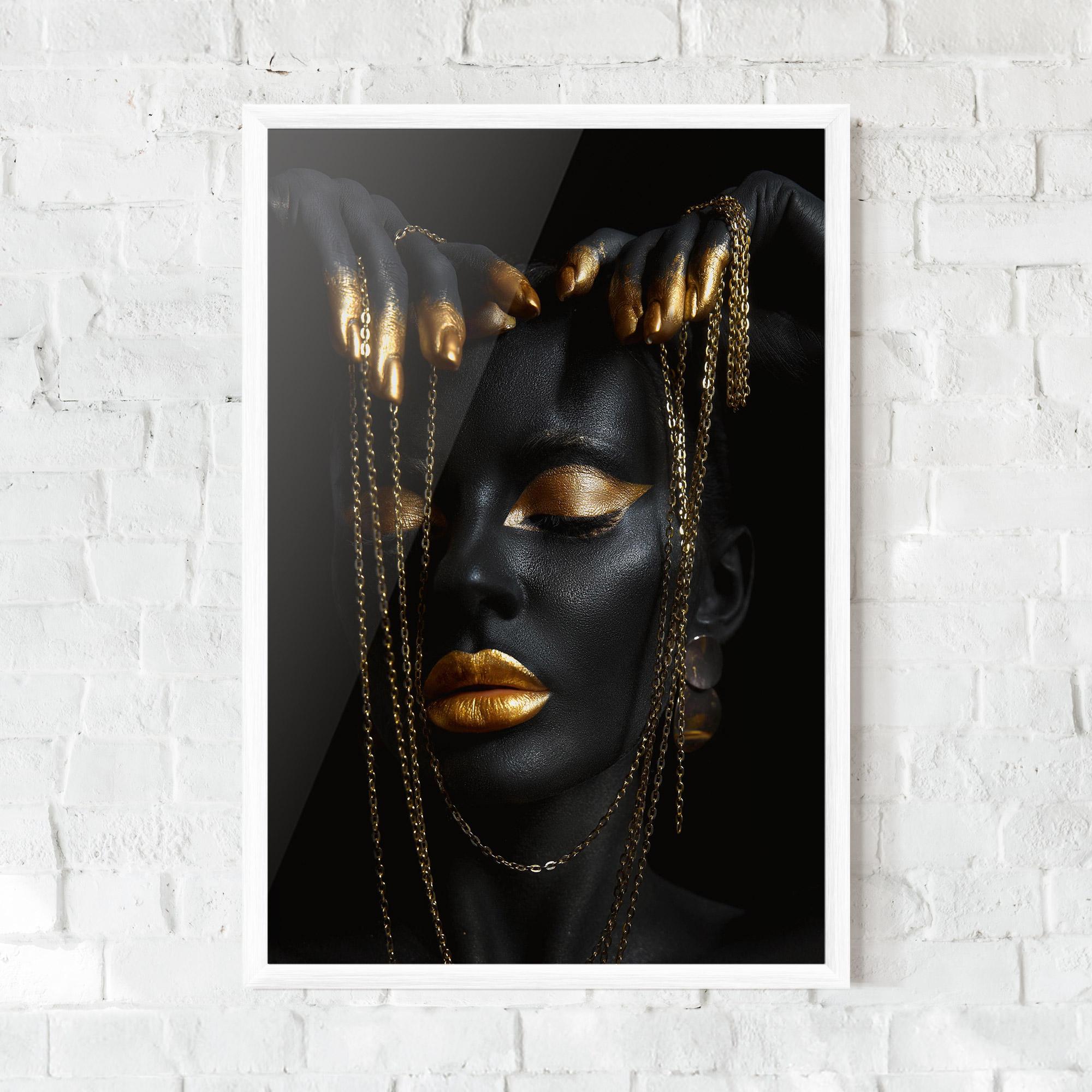 Gerahmte Poster Chain Gold Eyelids mockup 0