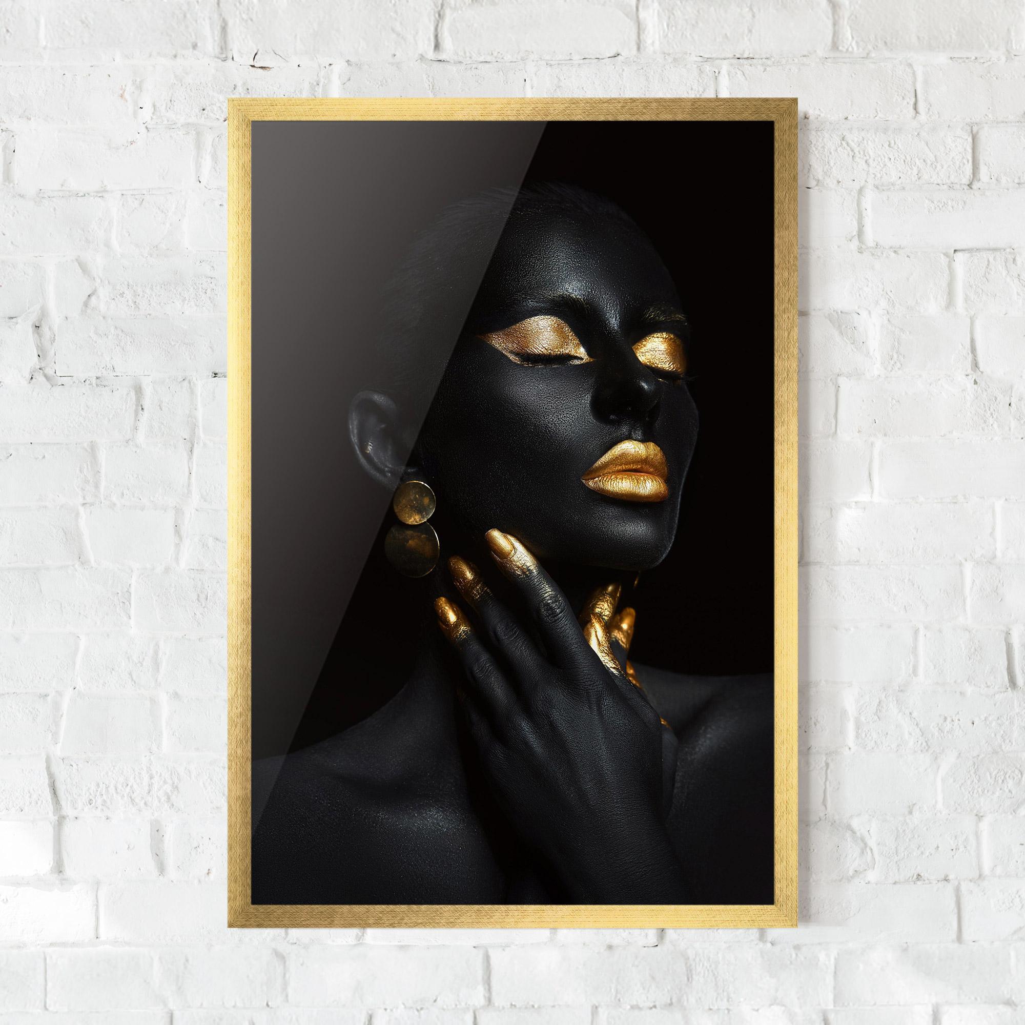 Gerahmte Poster Eyelids Gold Makeup mockup 0