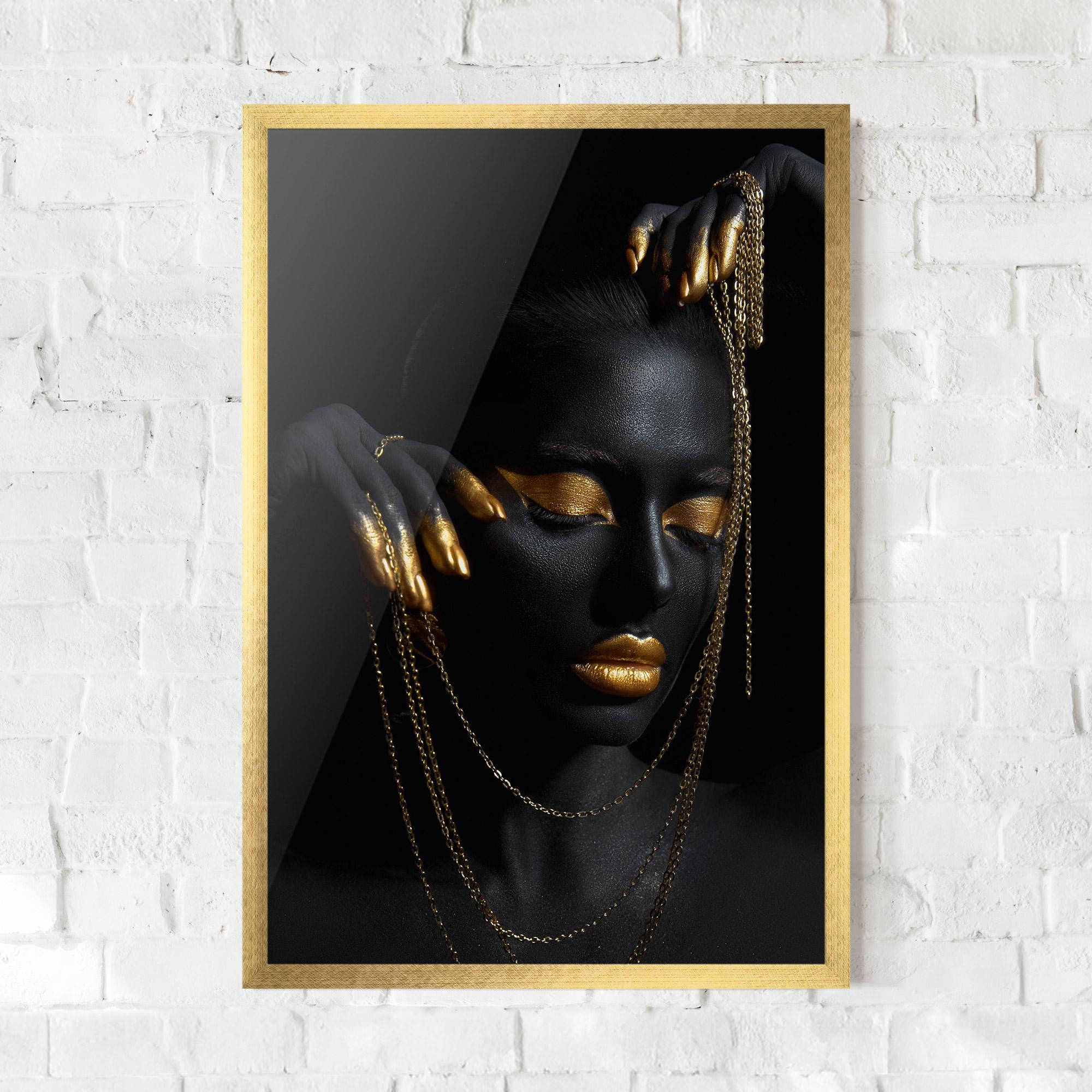 Gerahmte Poster Gold Black Skin mockup 0