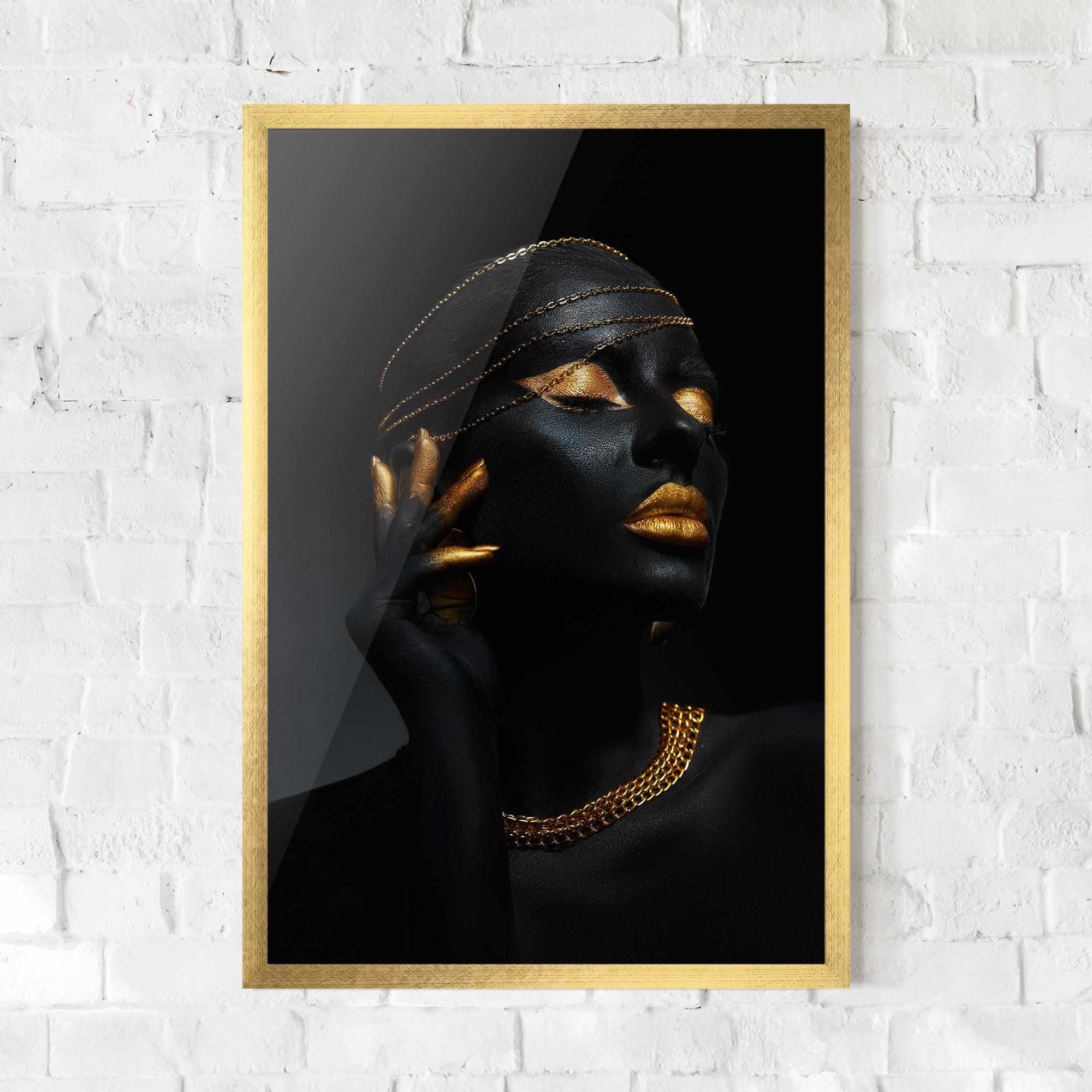 Gerahmte Poster Gold Makeup Eyelids mockup 0