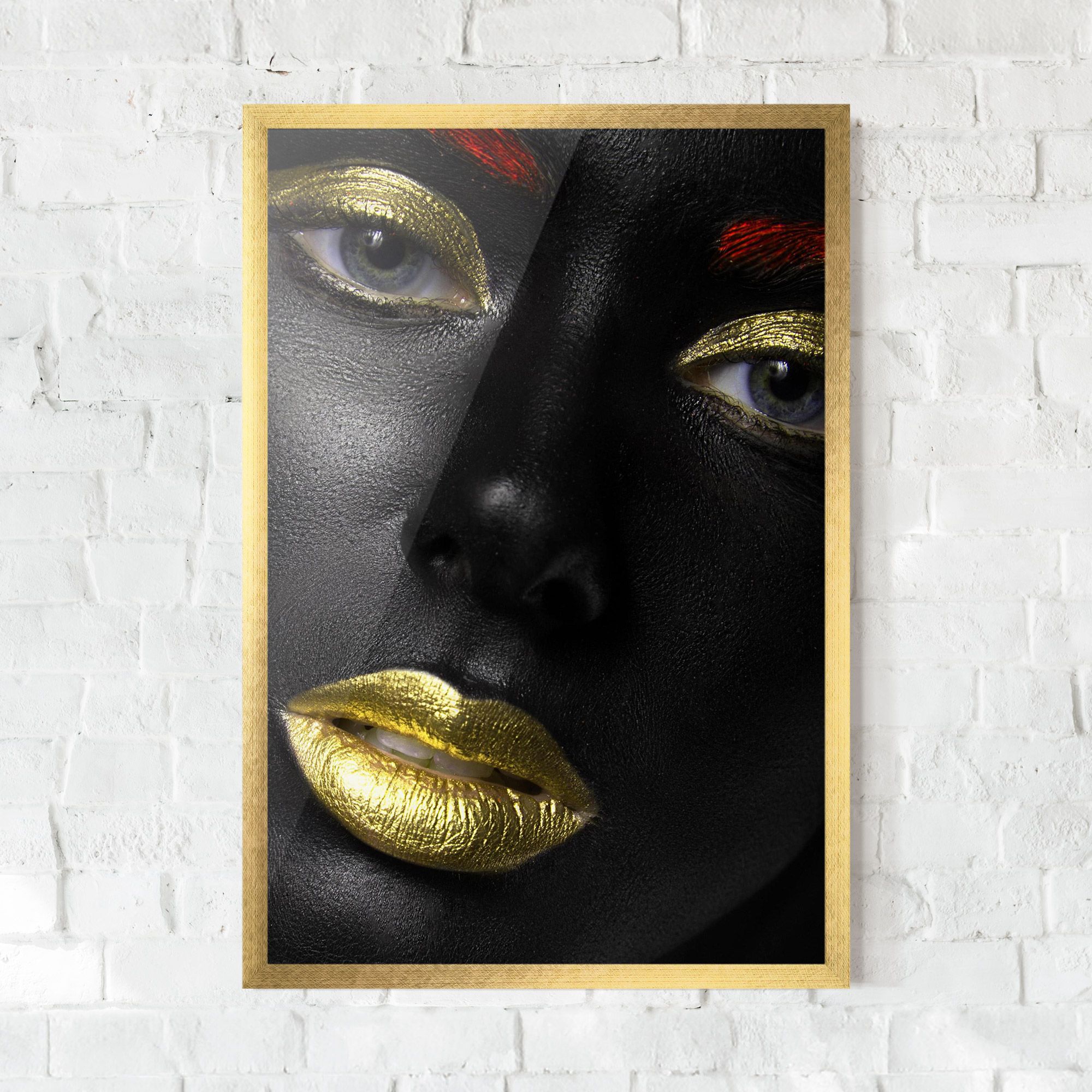 Gold Red Lips mockup 0