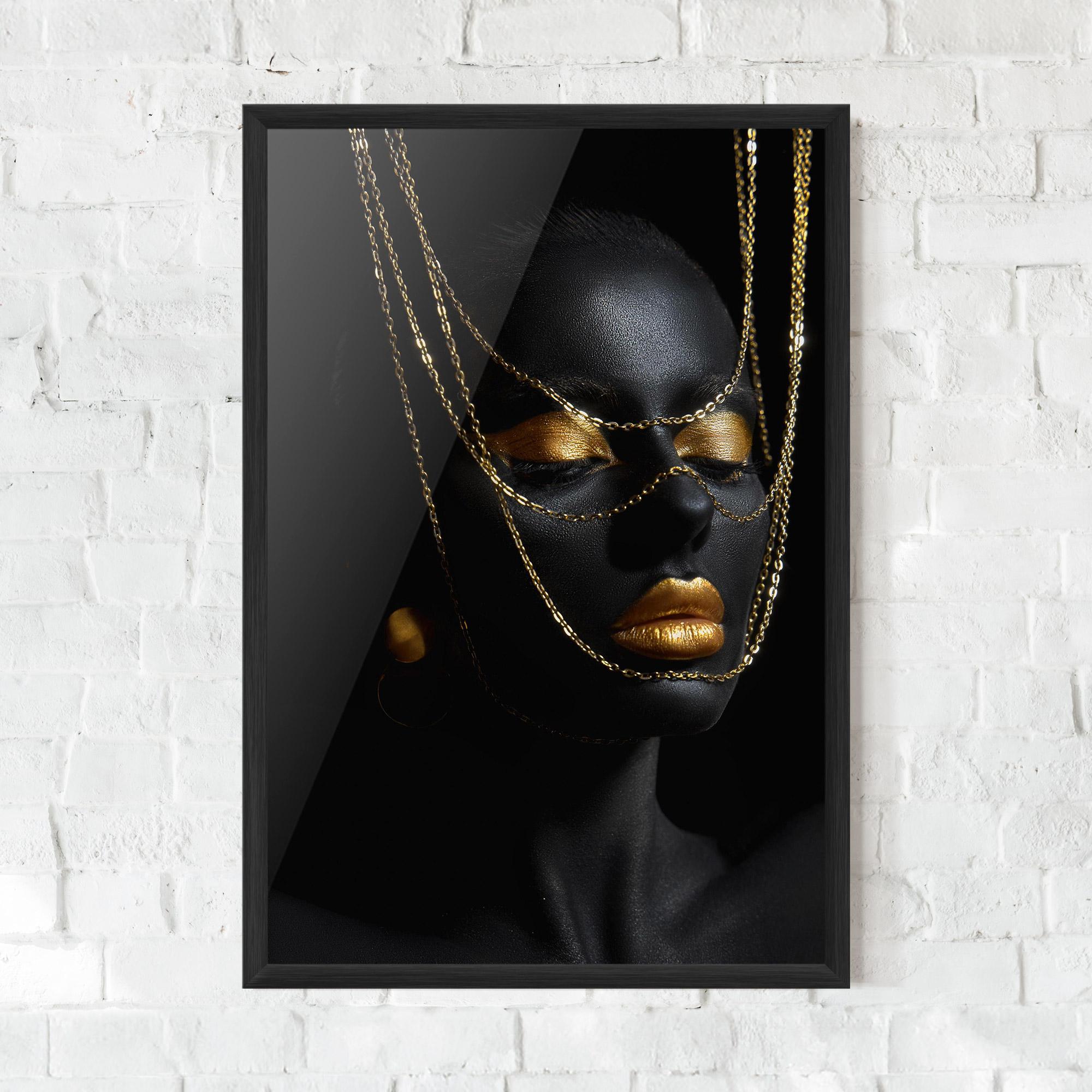 Gerahmte Poster Gold Chain Girl mockup 0