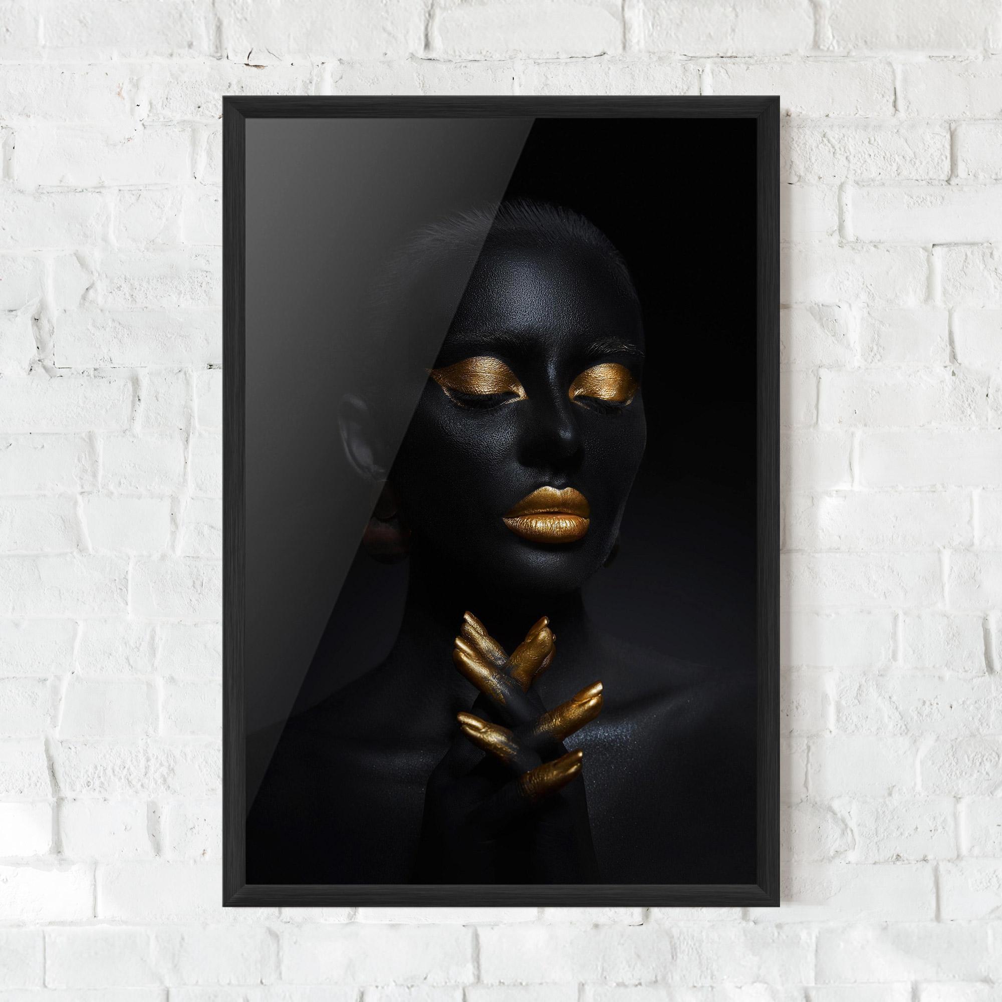 Gerahmte Poster Gold Hand Pray mockup 0