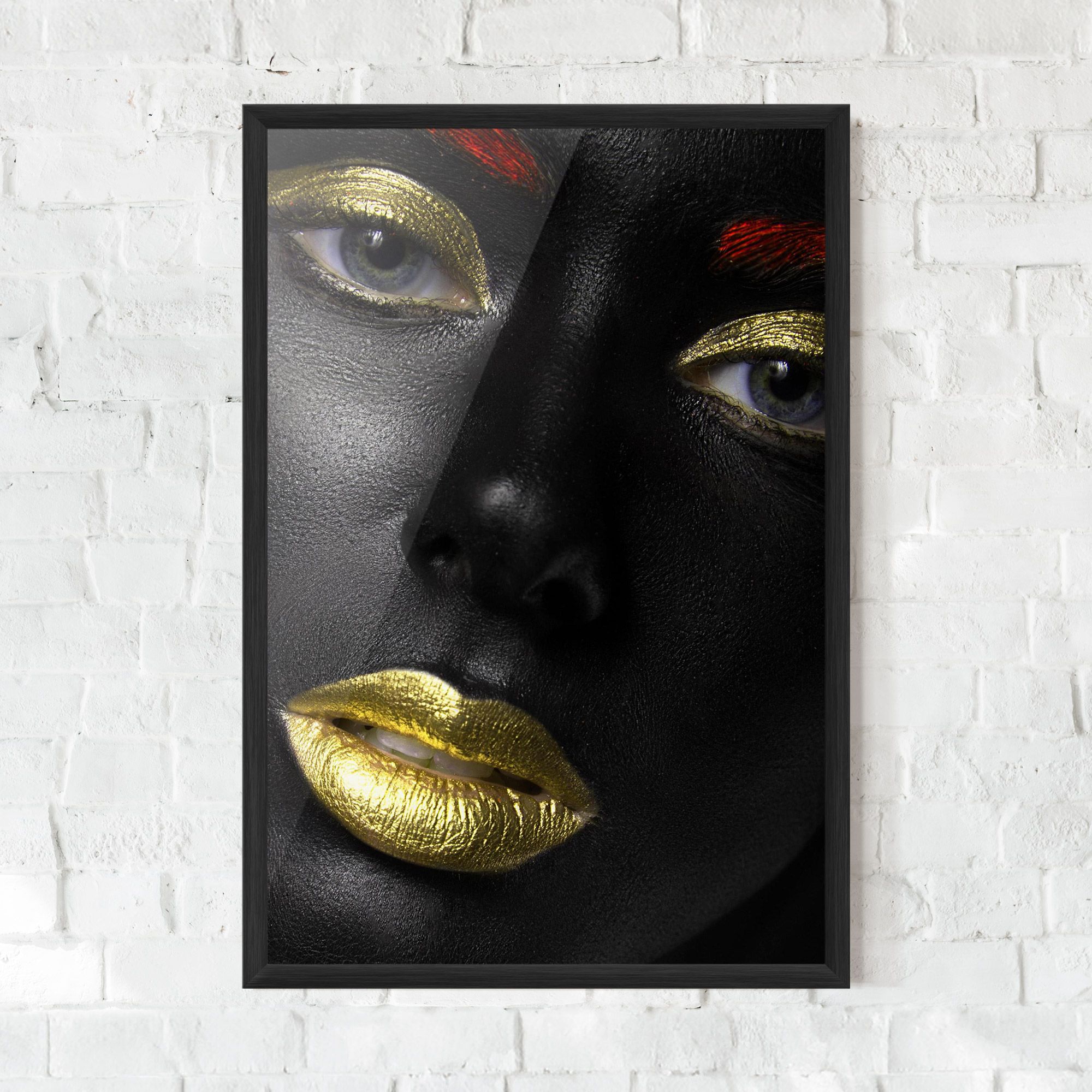 Gold Red Lips mockup 0