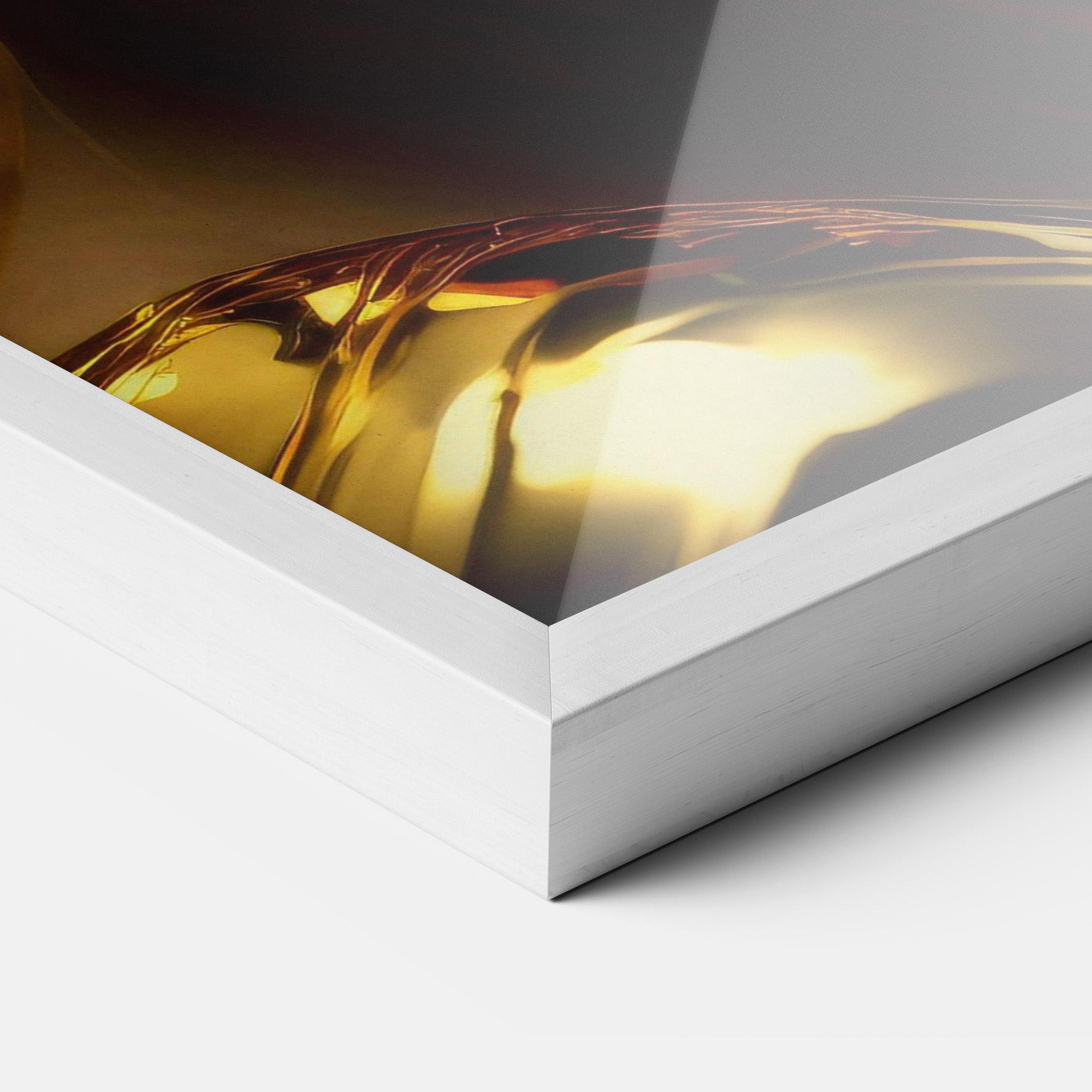 Gerahmte Poster Covered By Gold mockup 3