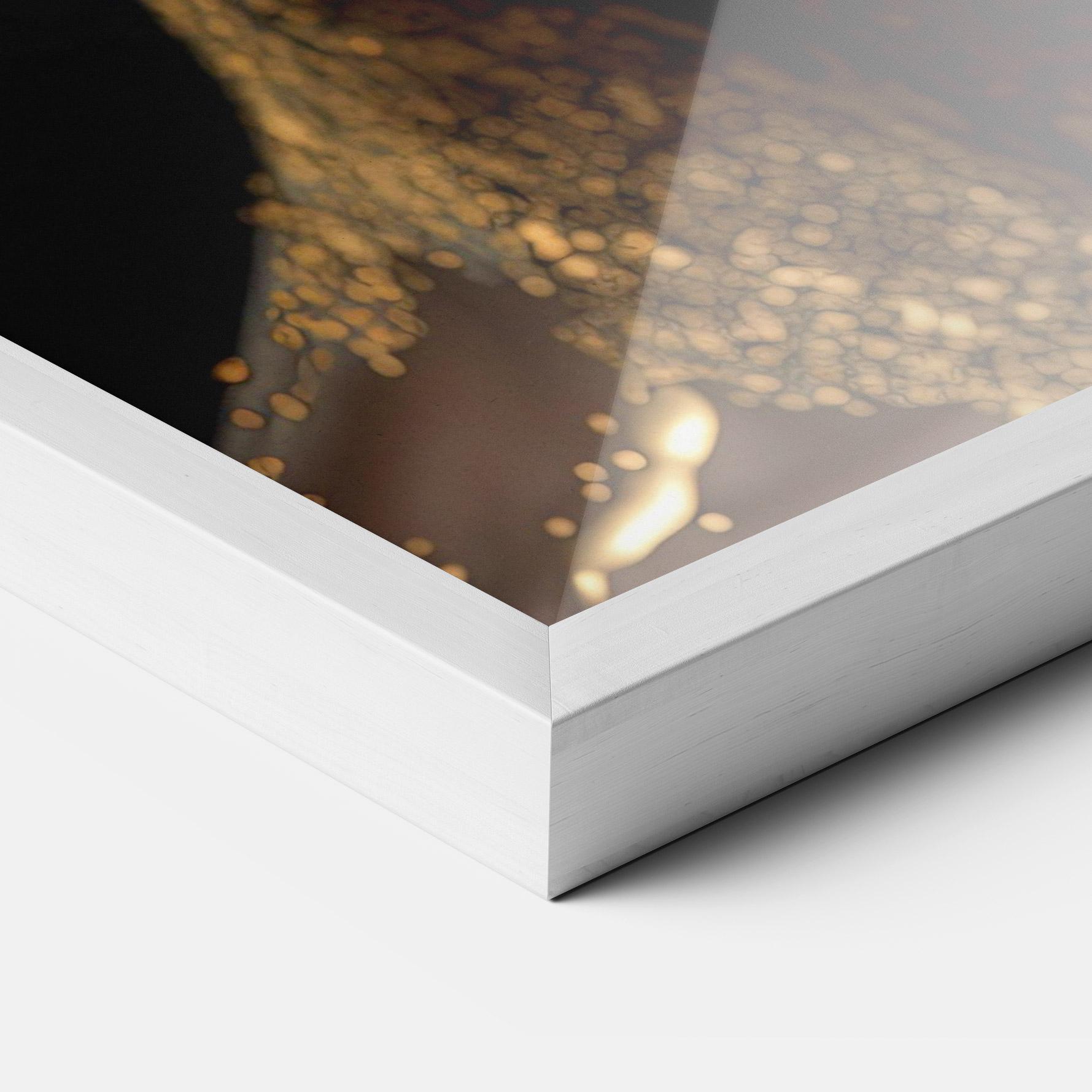 Gerahmte Poster Dripping Gold Woman mockup 3