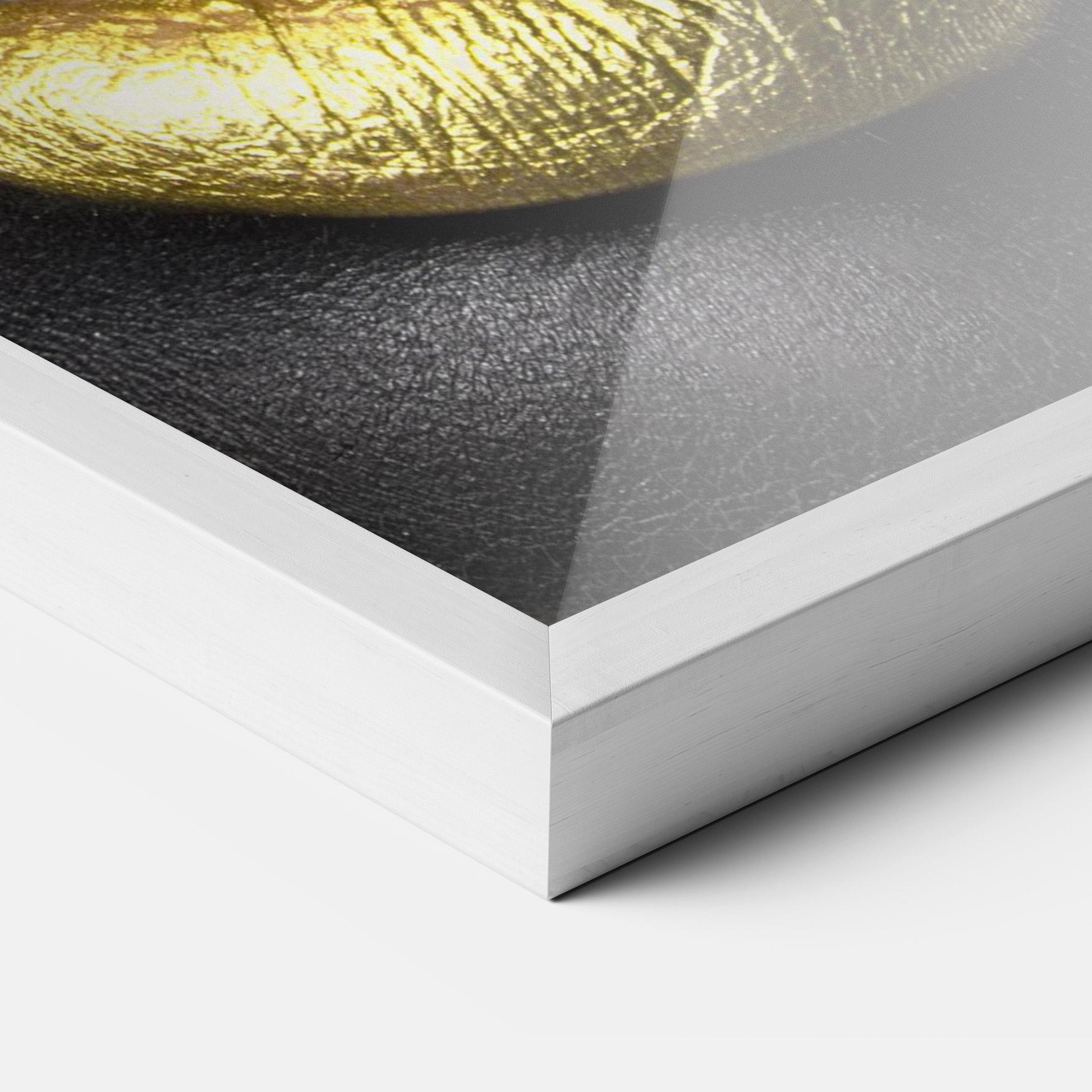Gerahmte Poster Gold Red Lips mockup 3