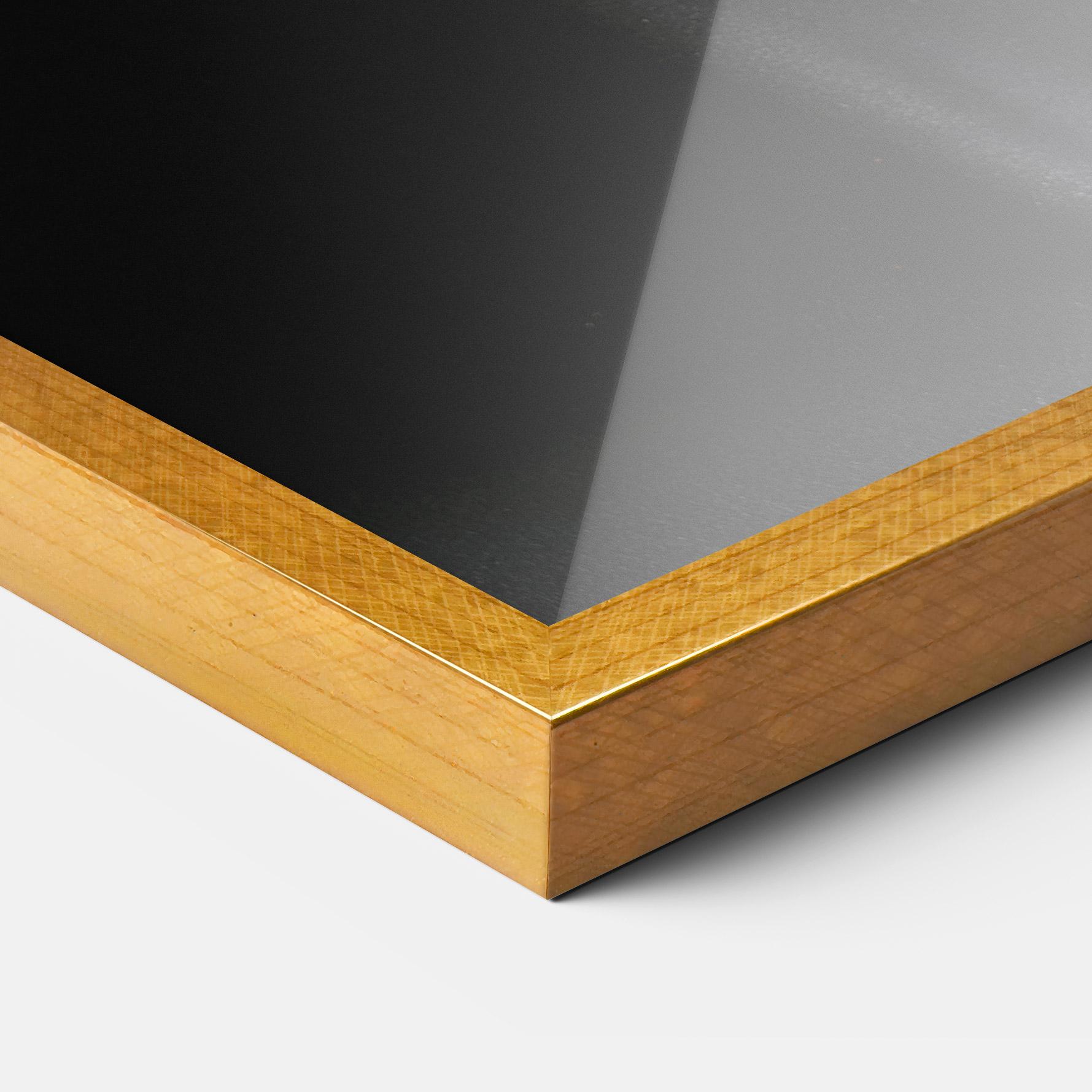 Gerahmte Poster Chain Gold Lips mockup 3