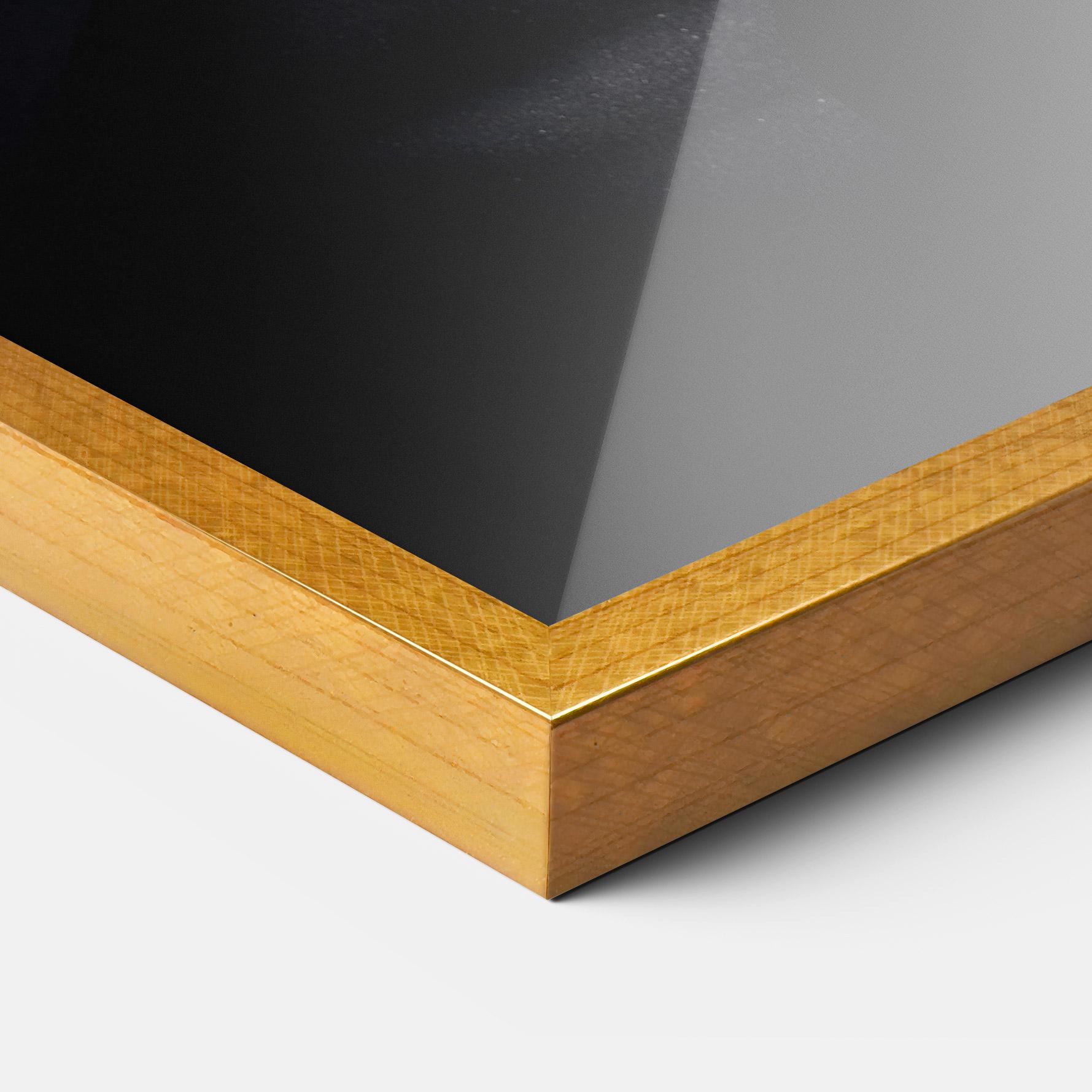 Gerahmte Poster Gold Hand Pray mockup 3