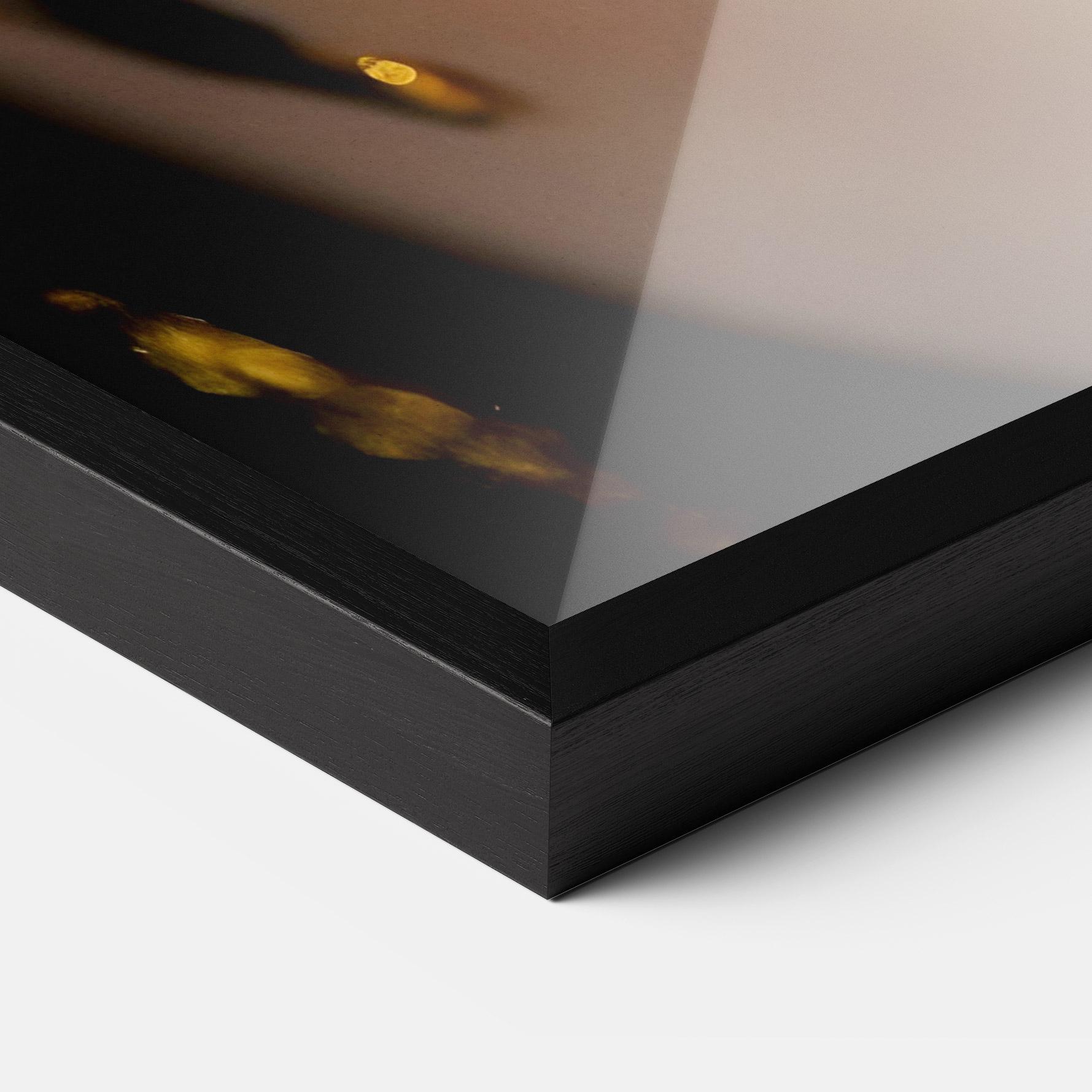 Gerahmte Poster Black Gold Eyeliner mockup 3