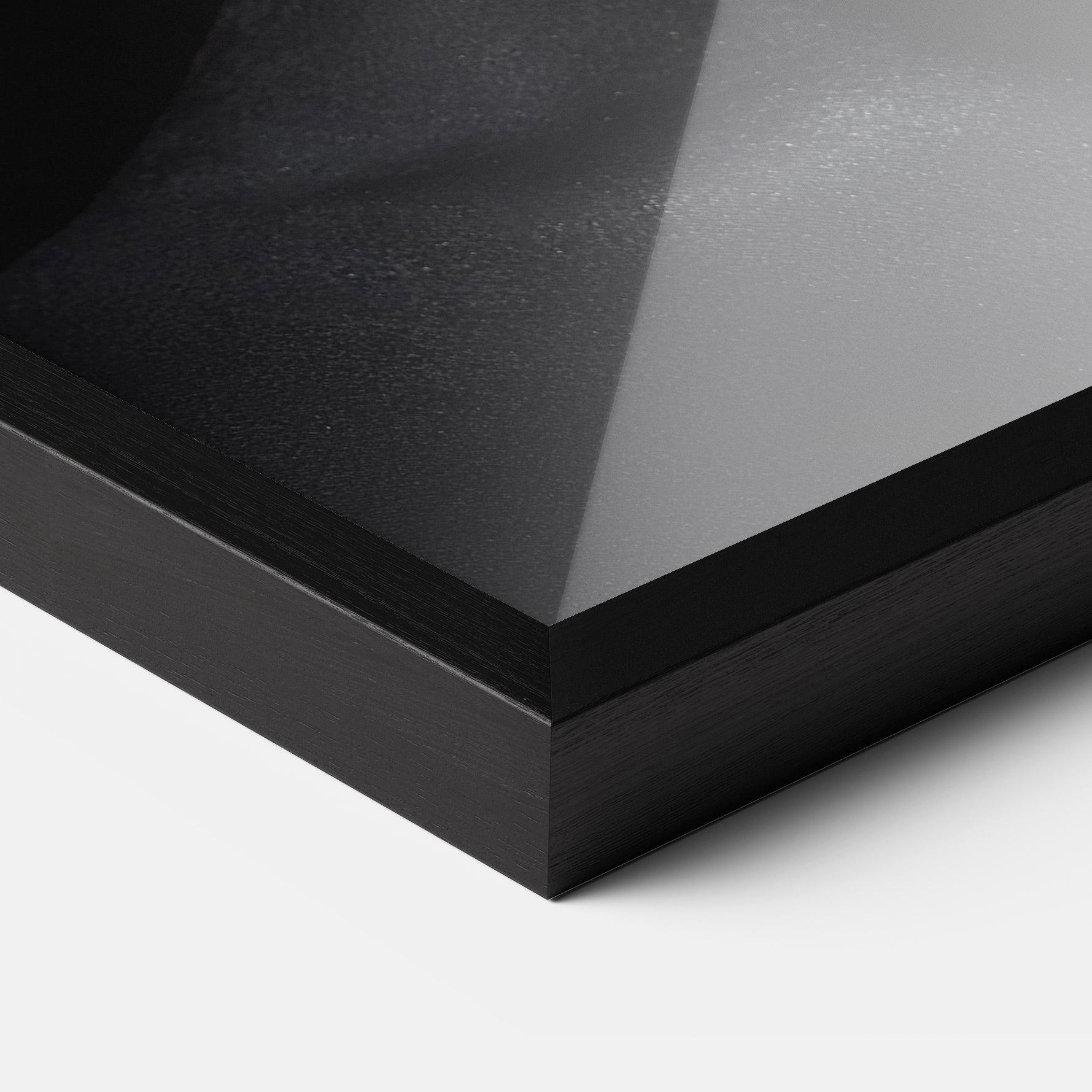 Gerahmte Poster Eyelids Gold Makeup mockup 3