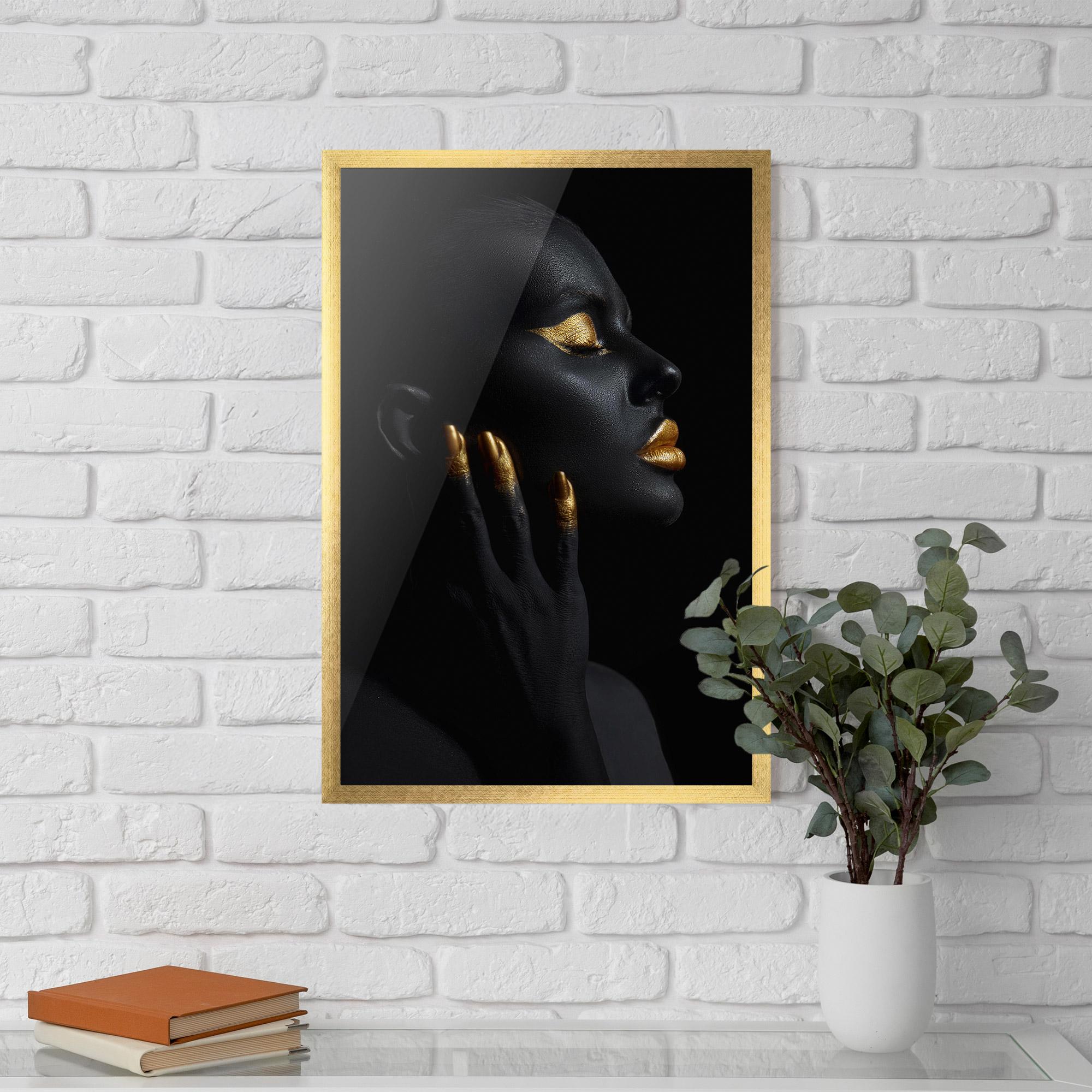 Gerahmte Poster Gold Black Paint mockup 5