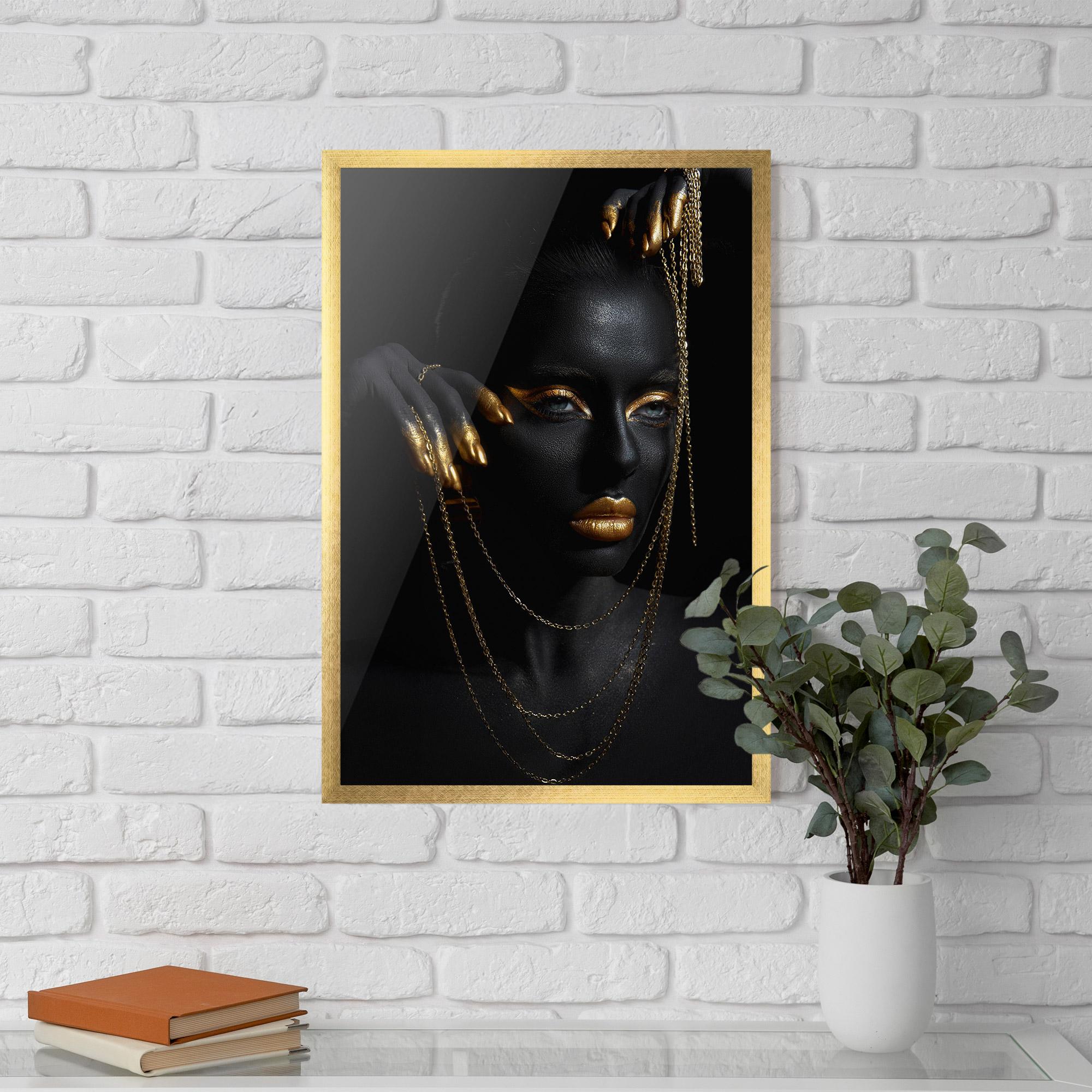 Gerahmte Poster Grey Chain Eyes mockup 5