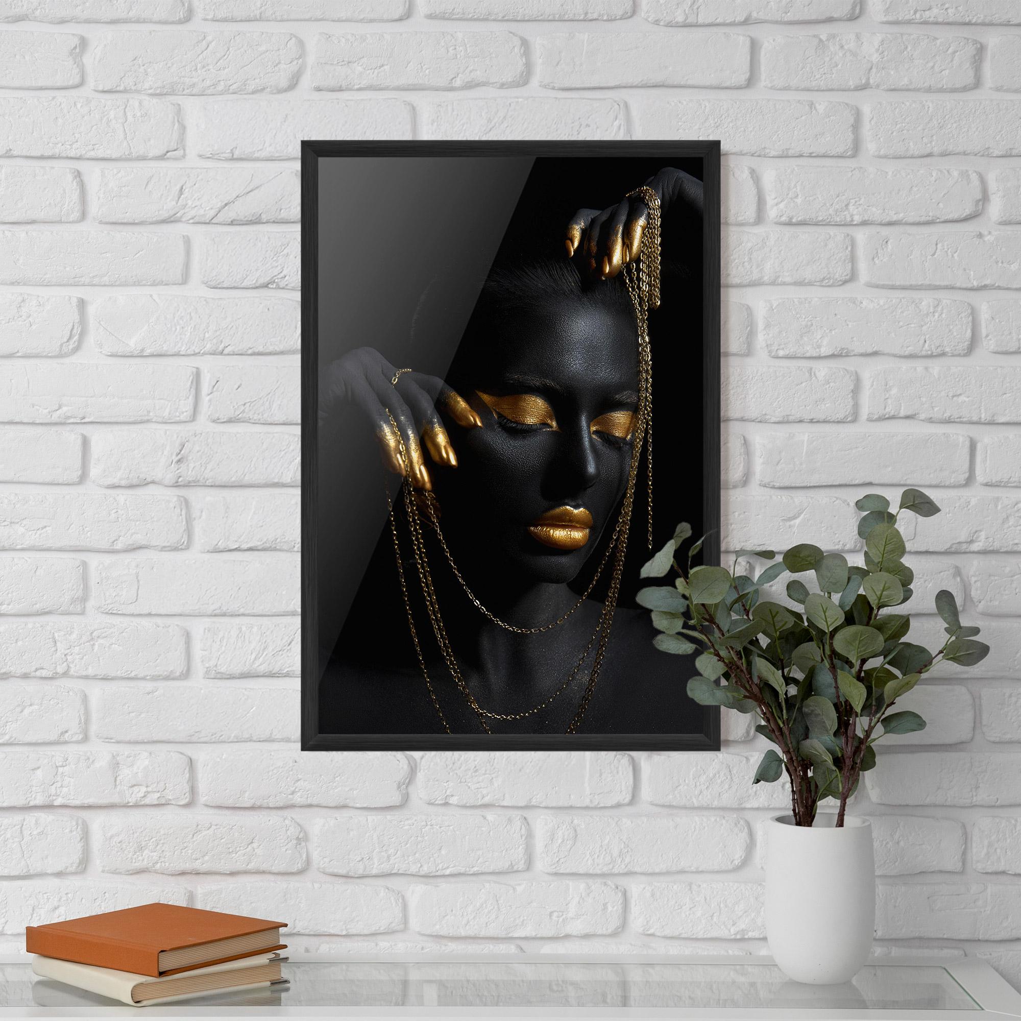 Gerahmte Poster Gold Black Skin mockup 5