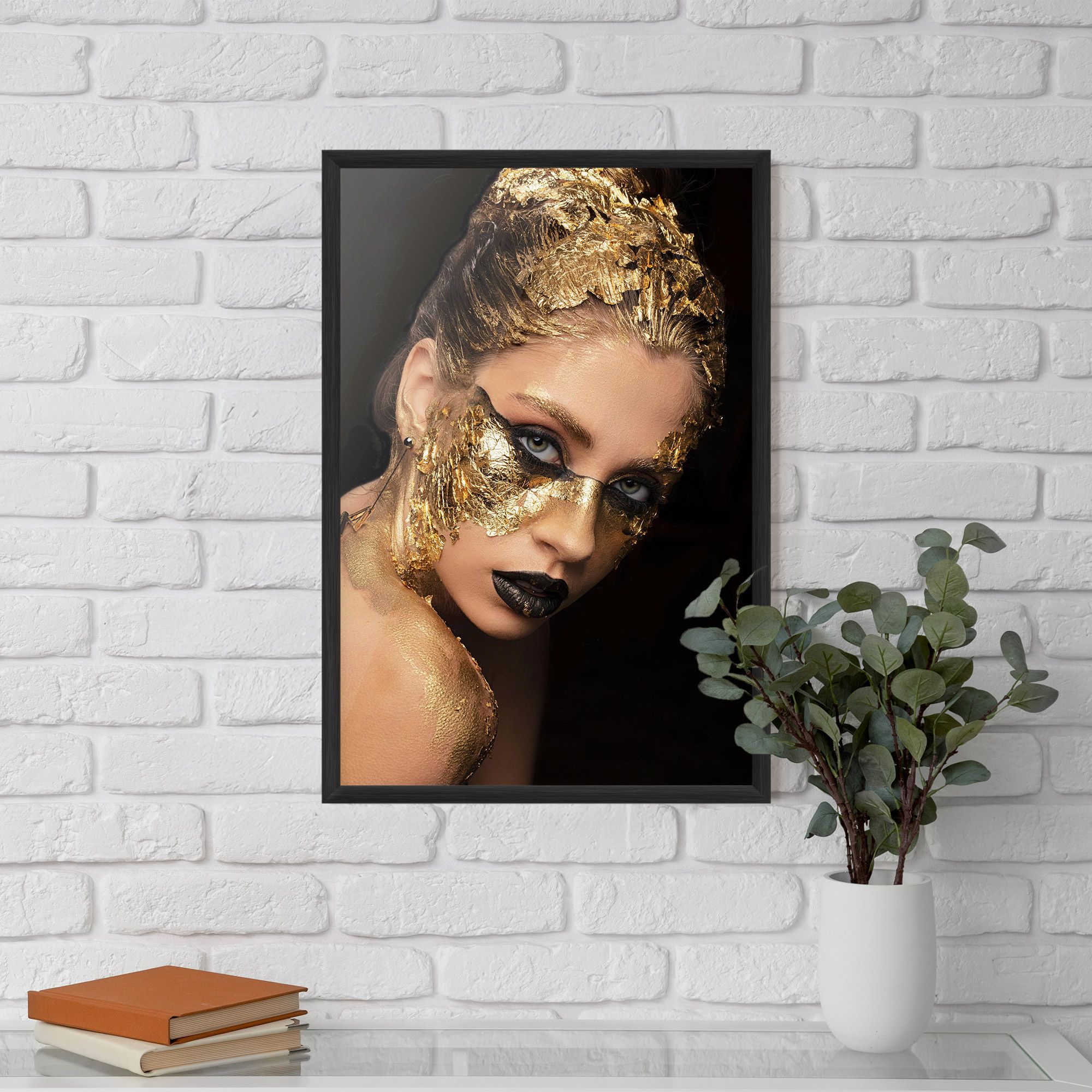 Golden Foil Face mockup 5