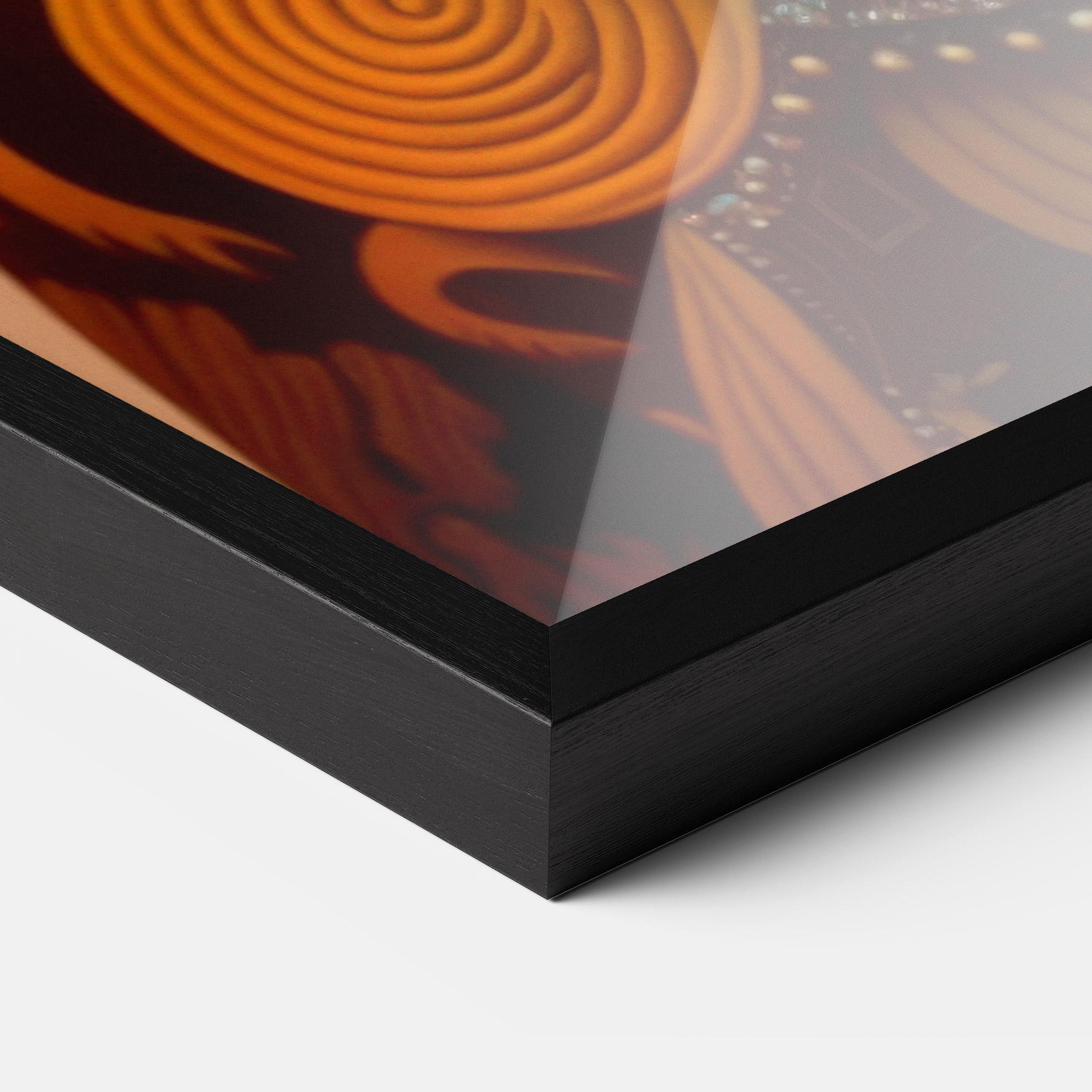 Gerahmte Poster Extravagant Clothing mockup 3