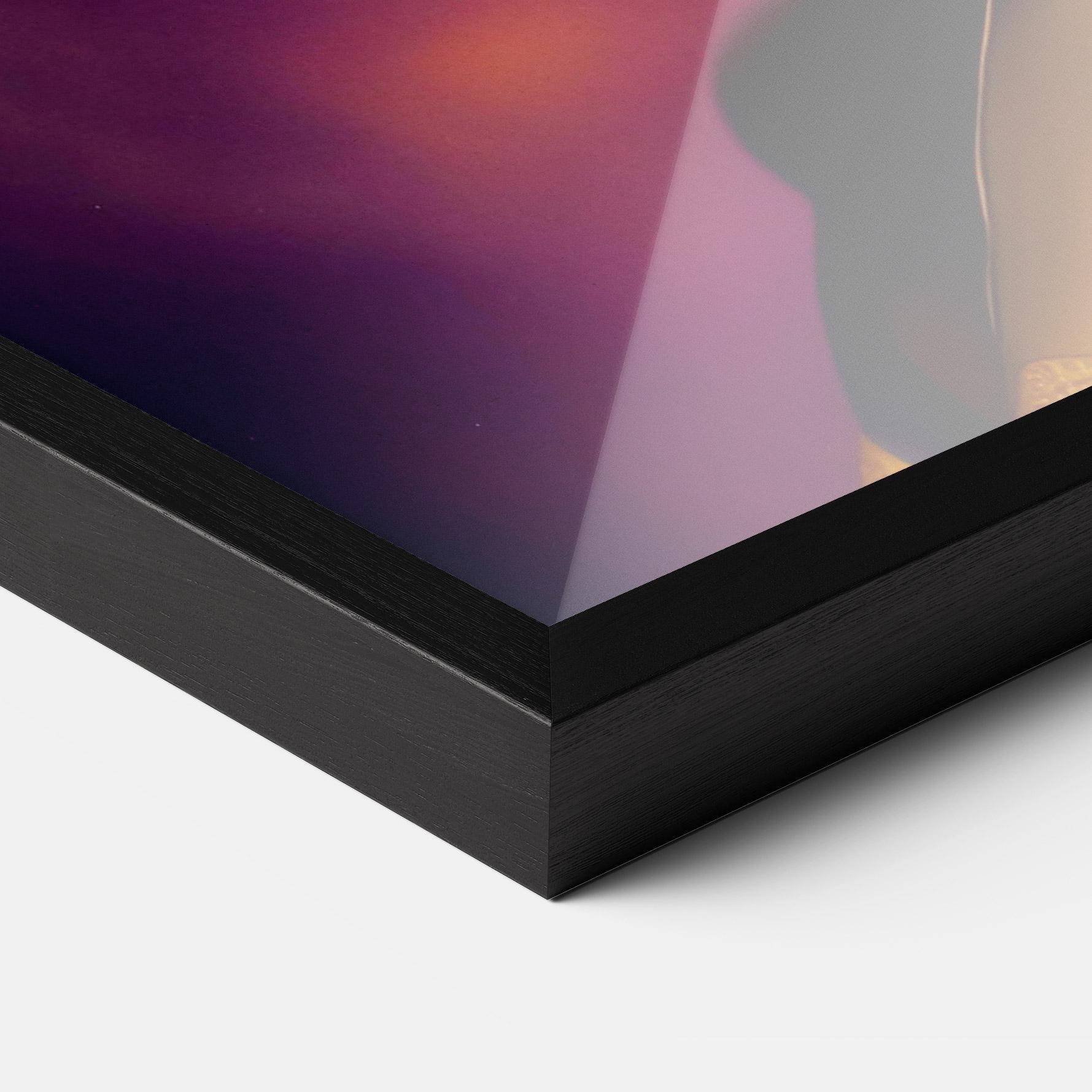 Gerahmte Poster Golden Crown Woman mockup 3