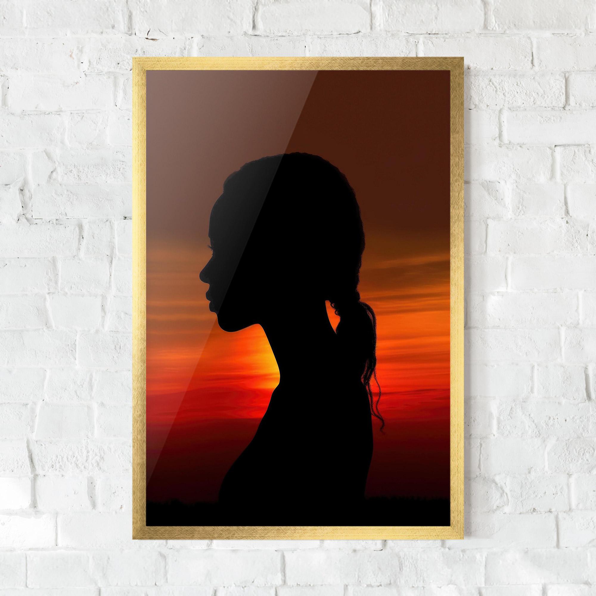 Gerahmte Poster Profile Against Sunset mockup 0