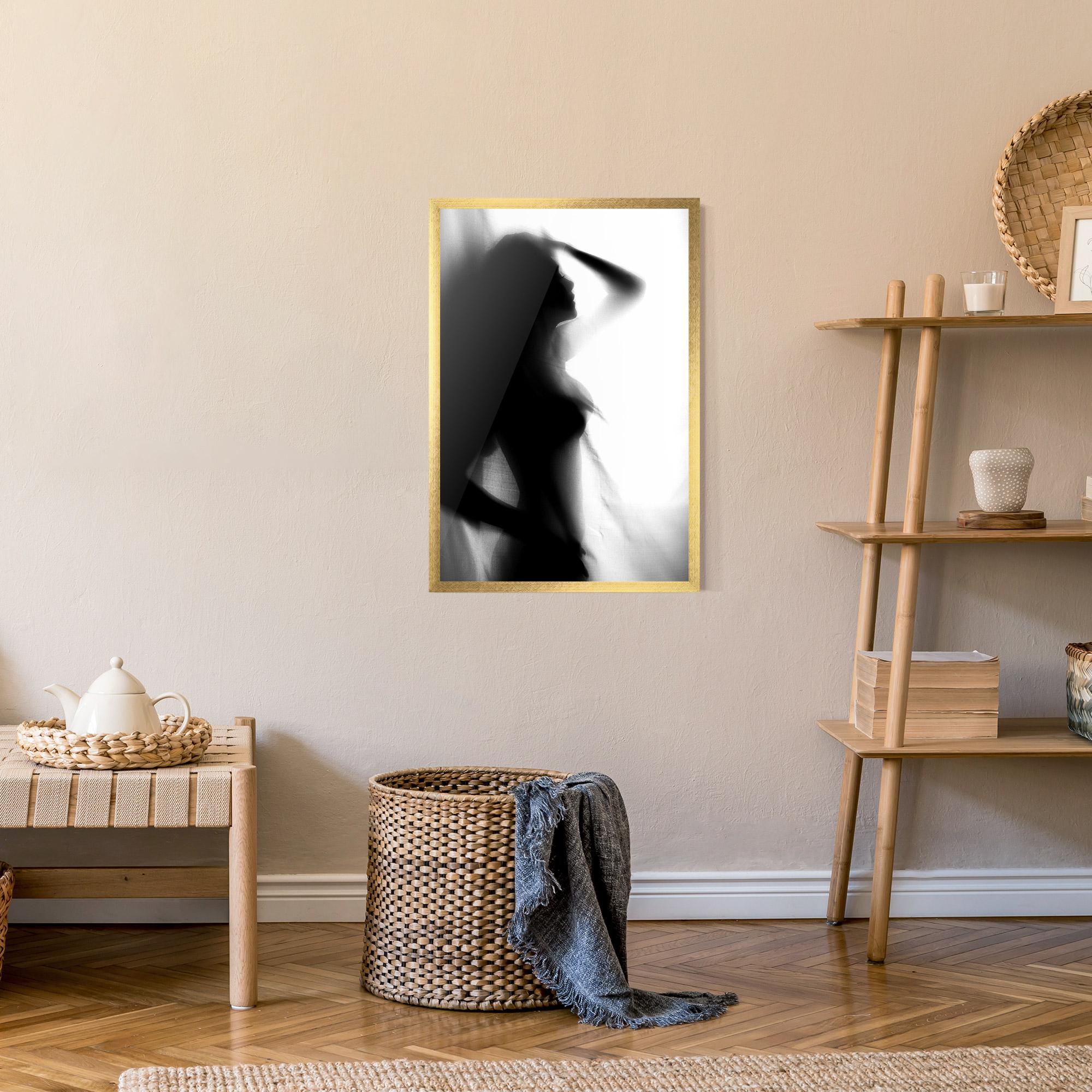 Gerahmte Poster Blurred Girl mockup 9