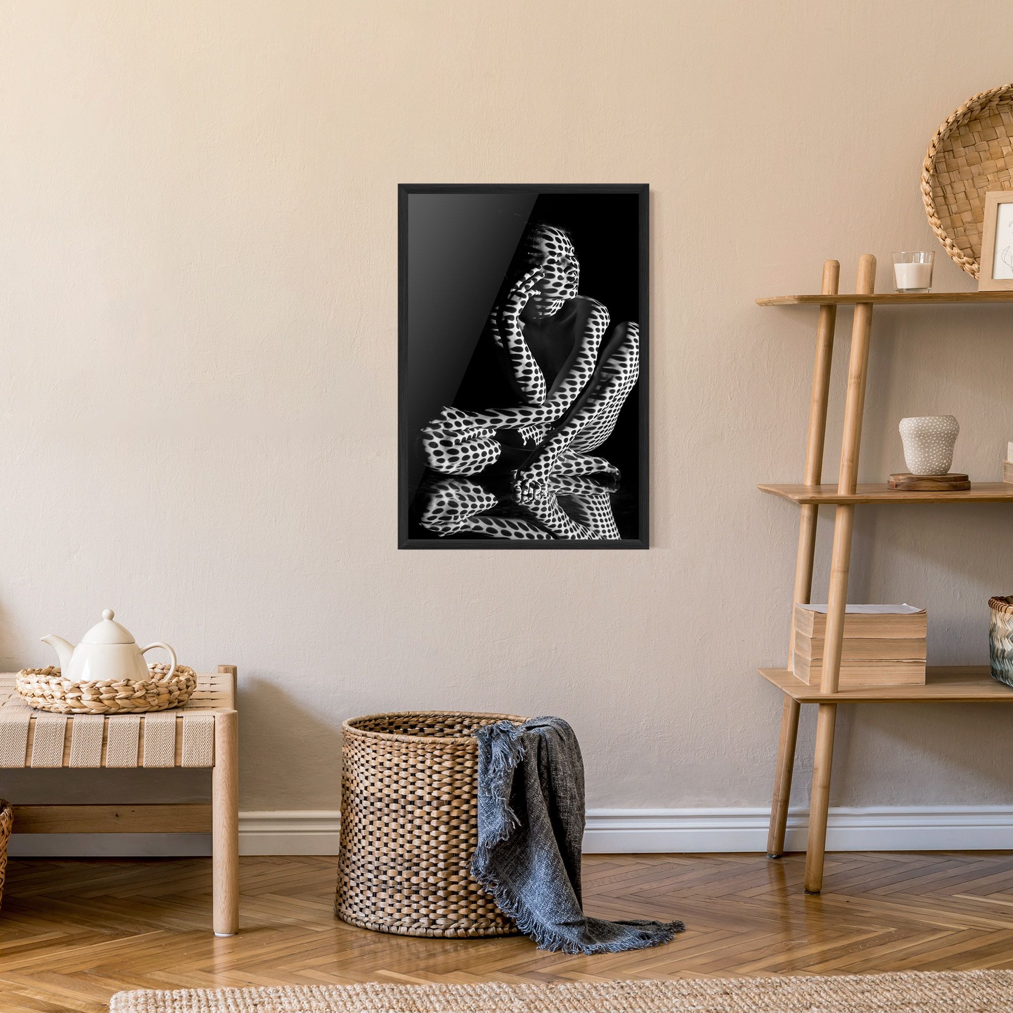 Black White Pattern Woman mockup 9