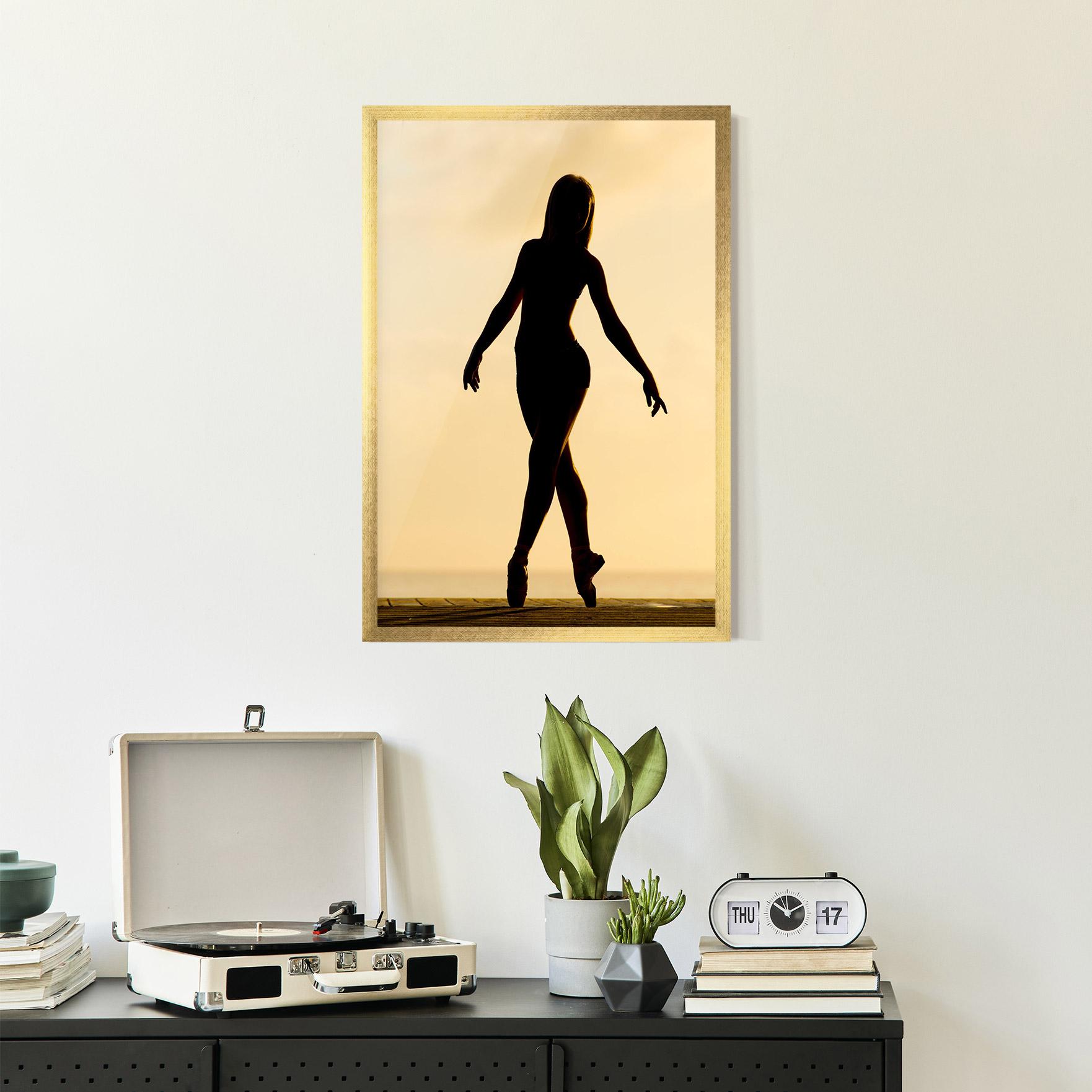 Gerahmte Poster Ballet On Cream mockup 2