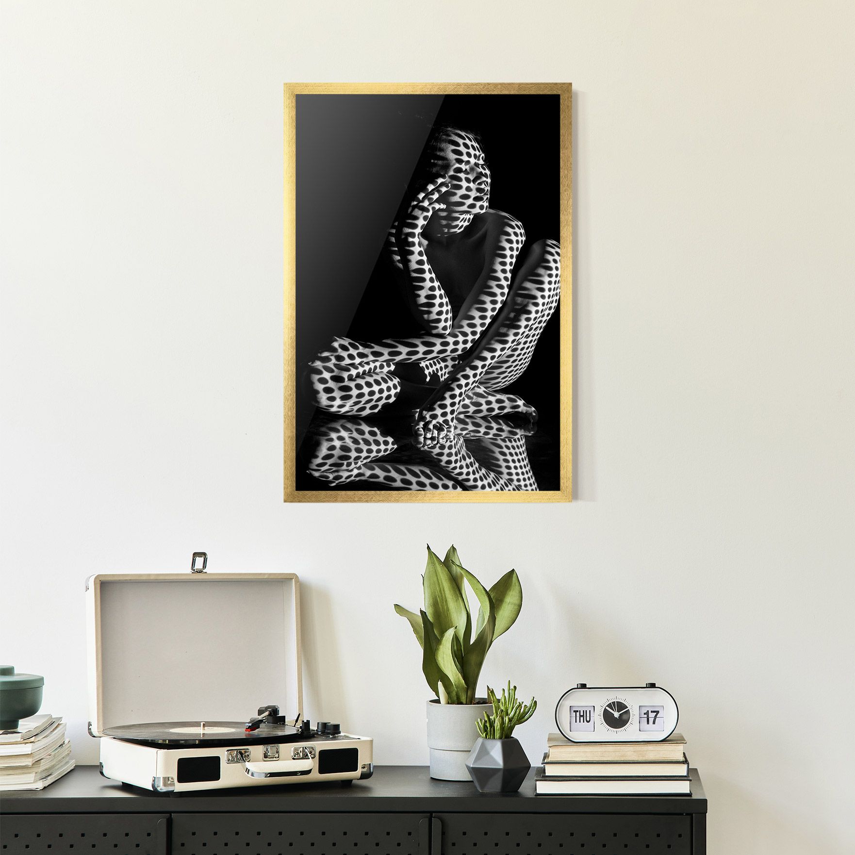 Black White Pattern Woman mockup 2