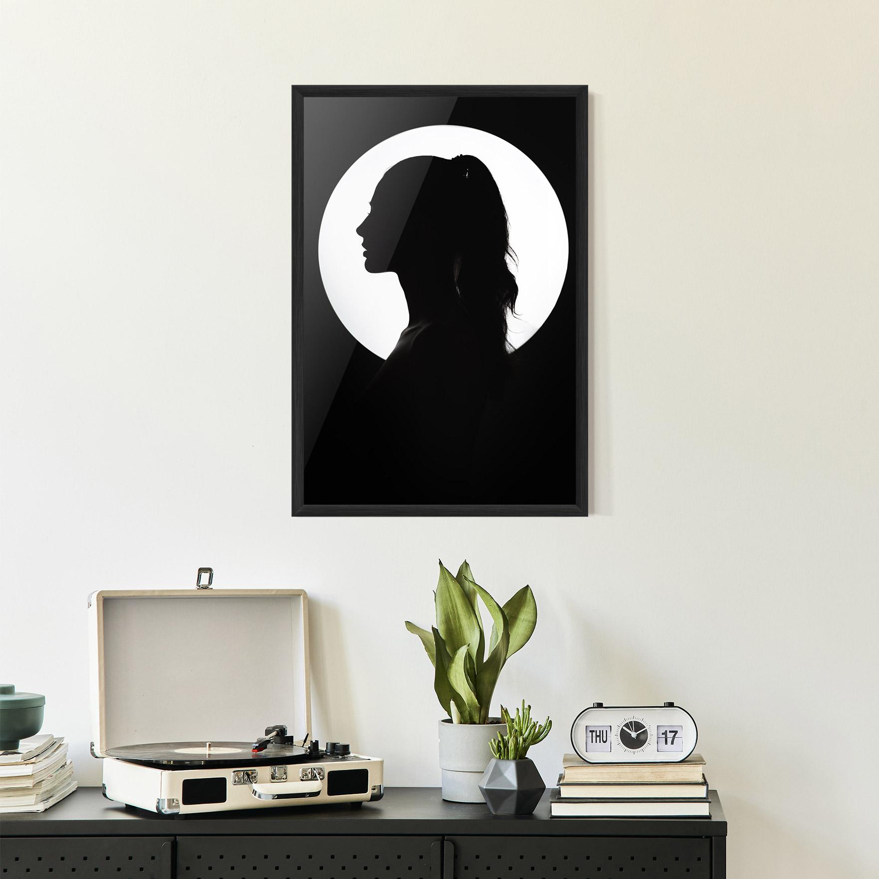 Gerahmte Poster Full Moon Girl mockup 2