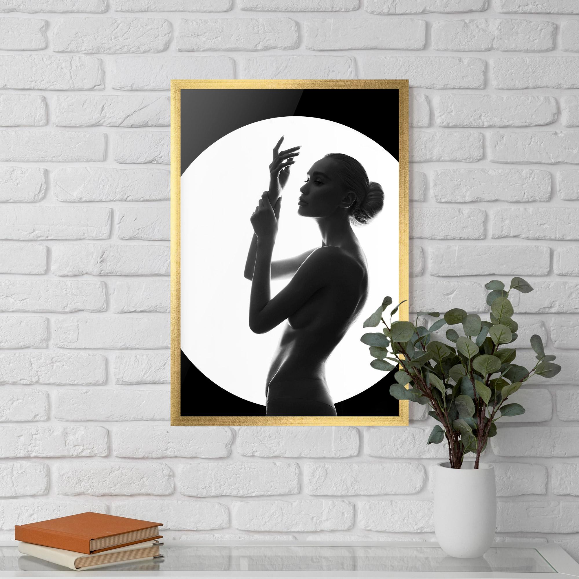 Gerahmte Poster Body Figure mockup 5