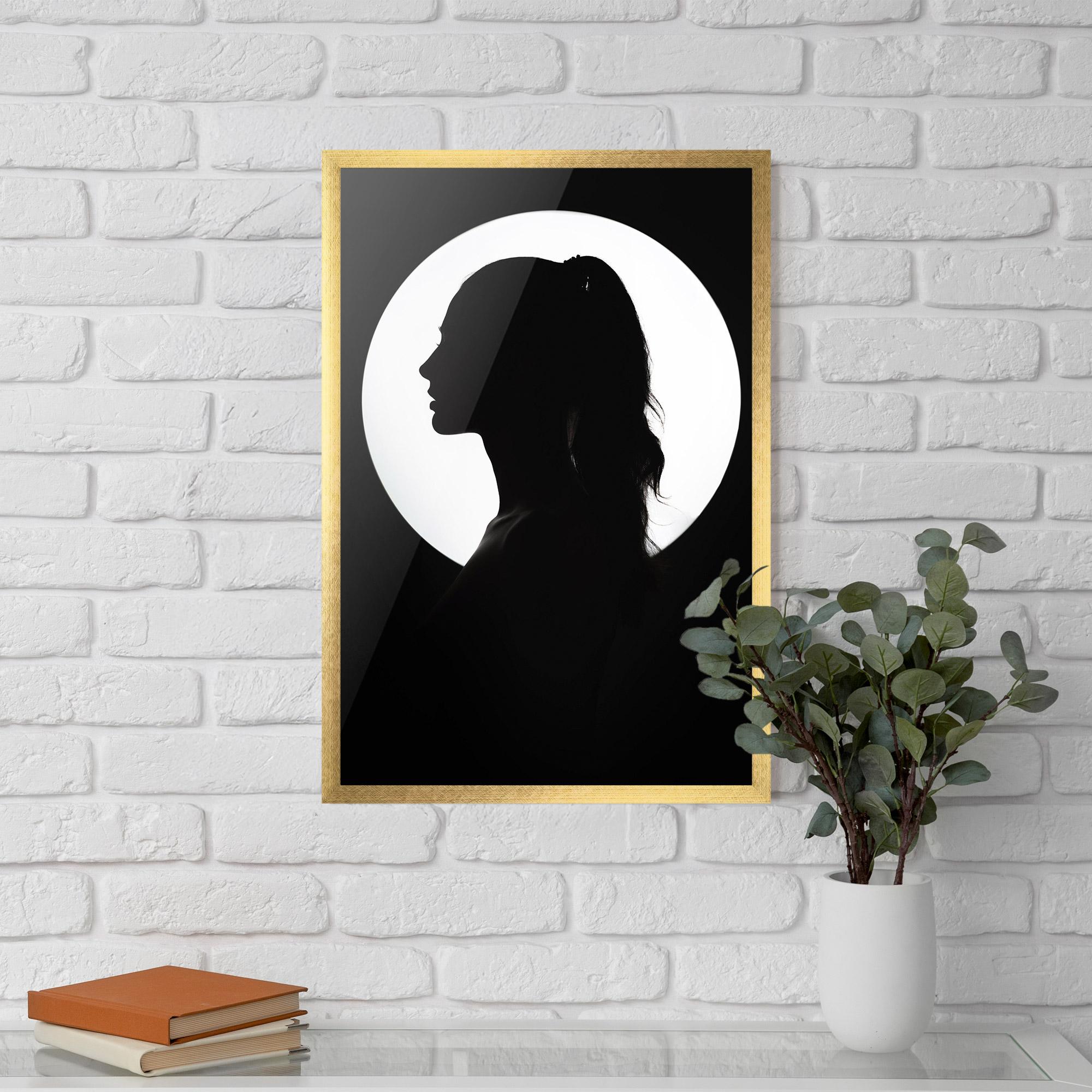 Gerahmte Poster Full Moon Girl mockup 5