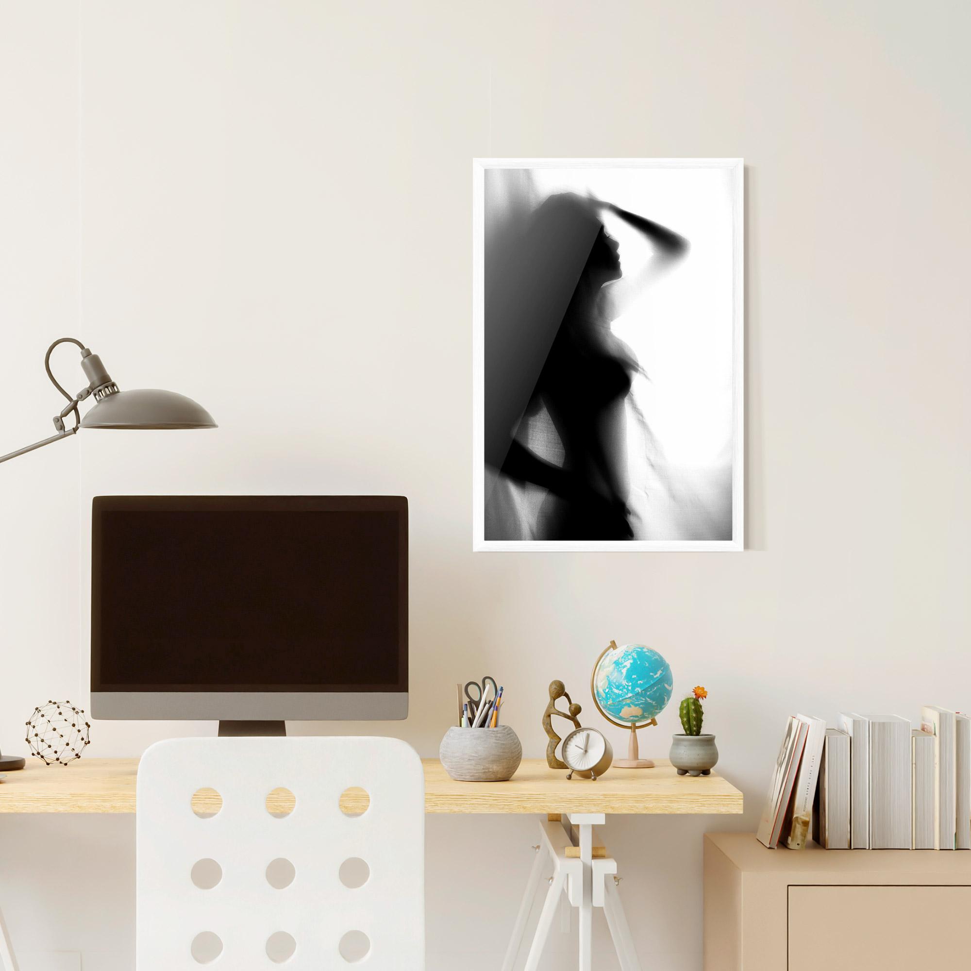 Gerahmte Poster Blurred Girl mockup 6