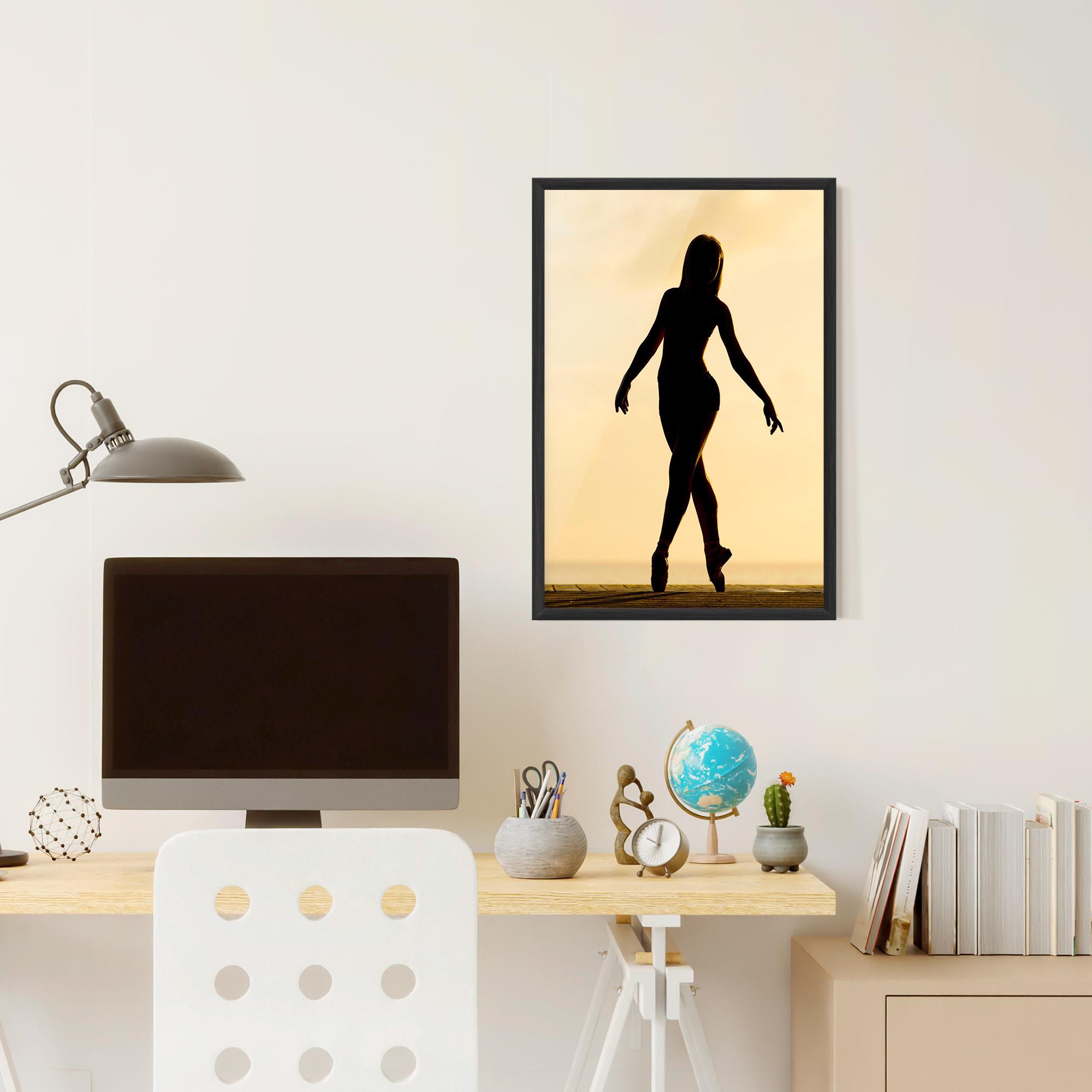 Gerahmte Poster Ballet On Cream mockup 6