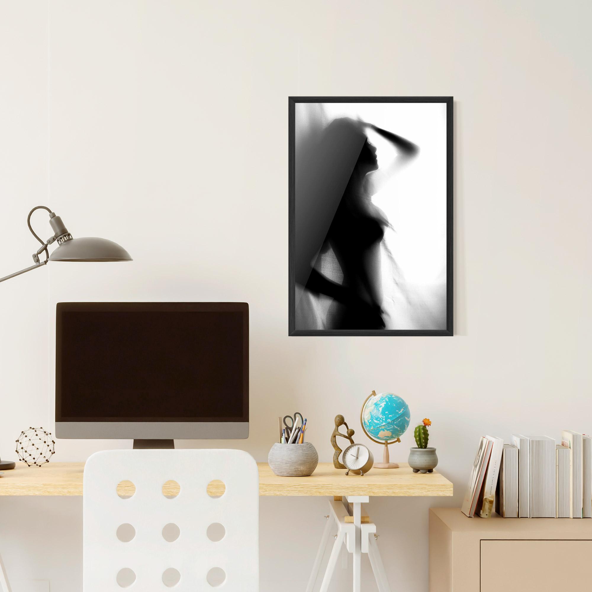 Gerahmte Poster Blurred Girl mockup 6