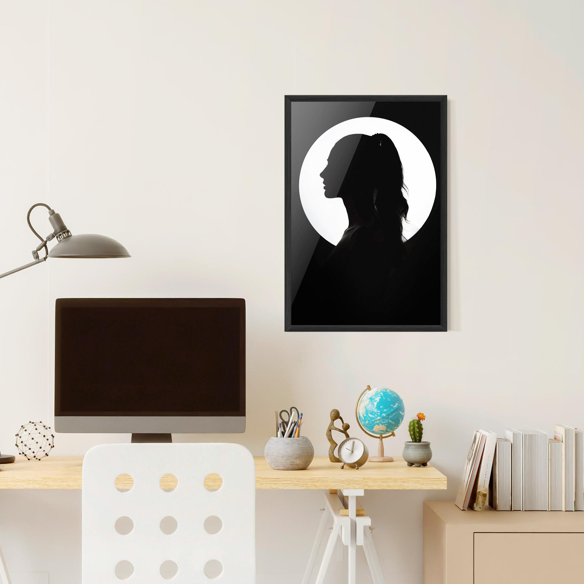 Gerahmte Poster Full Moon Girl mockup 6