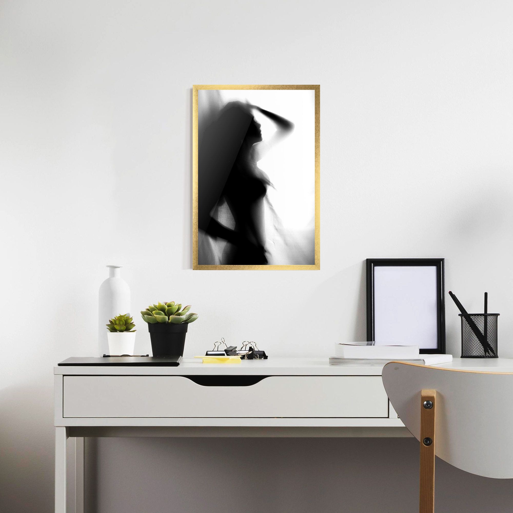 Blurred Girl mockup 7