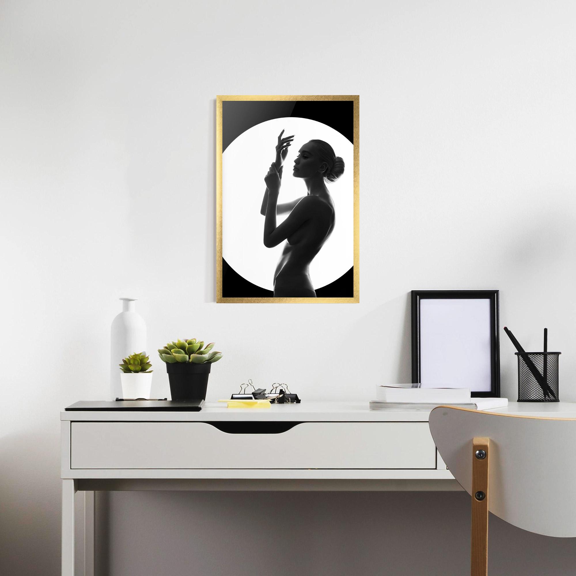 Gerahmte Poster Body Figure mockup 7